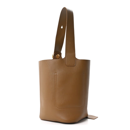 Loewe Smooth Calfskin Medium Pebble Bucket Bag Oak 3 of 9