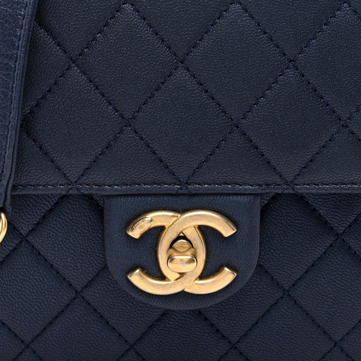 Iridescent Lambskin Quilted Chic Pearls Flap Navy Blue