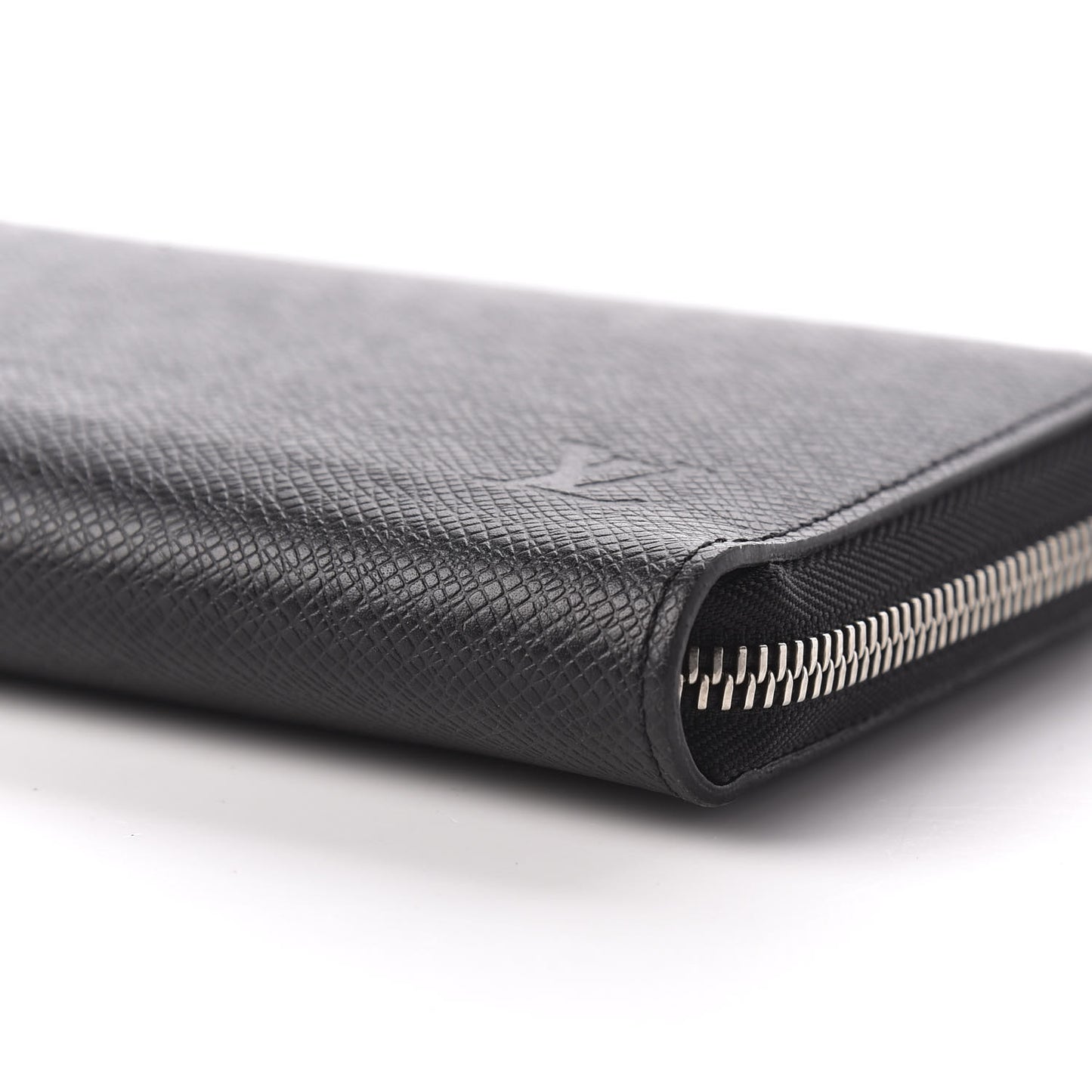 Taiga Zippy Organizer Wallet Black