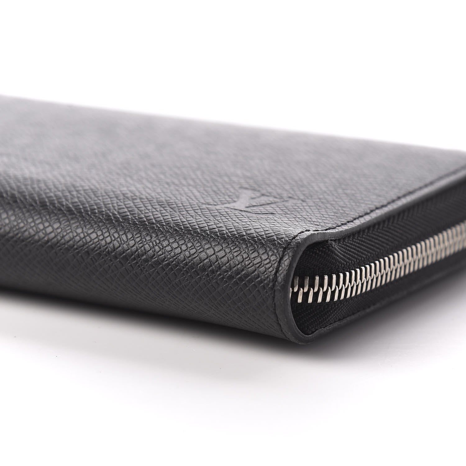 Louis Vuitton Taiga Zippy Organizer Wallet Black 5 of 9