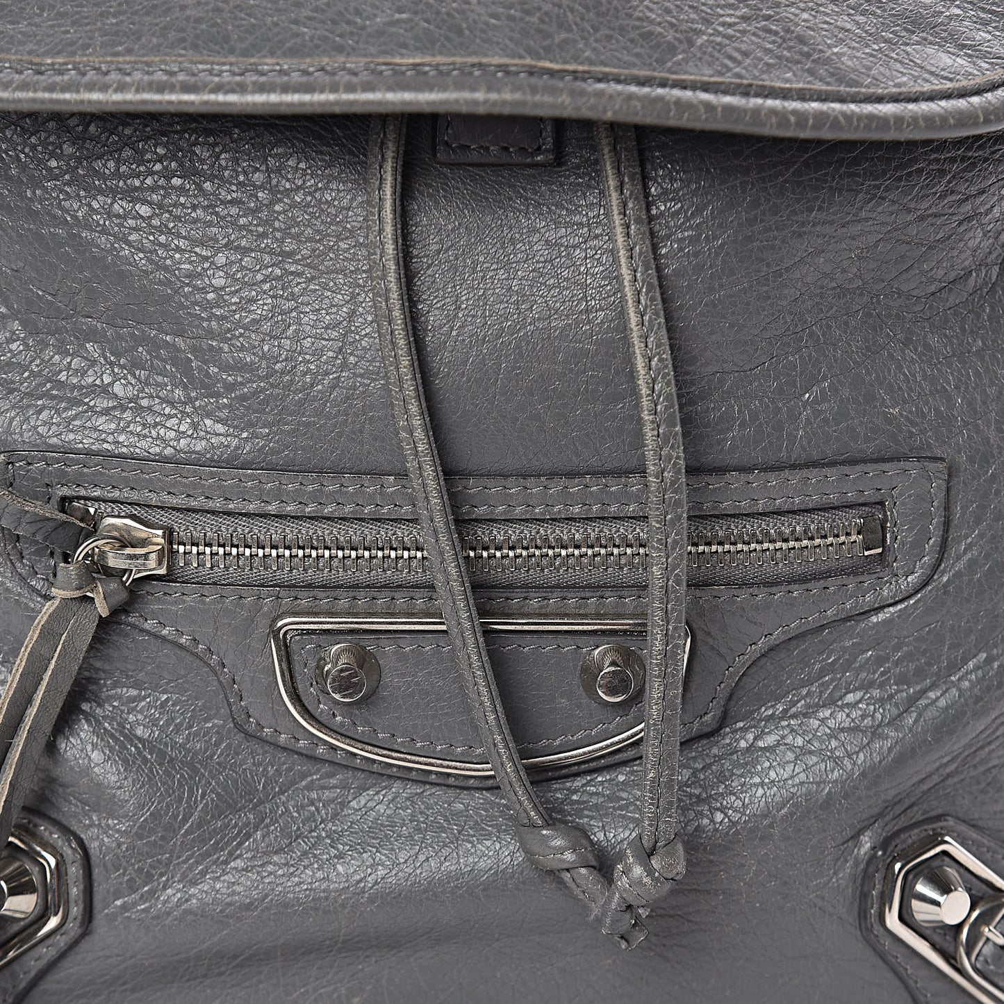 Agneau Silver Metallic Edge Hardware Backpack Gris Cendre