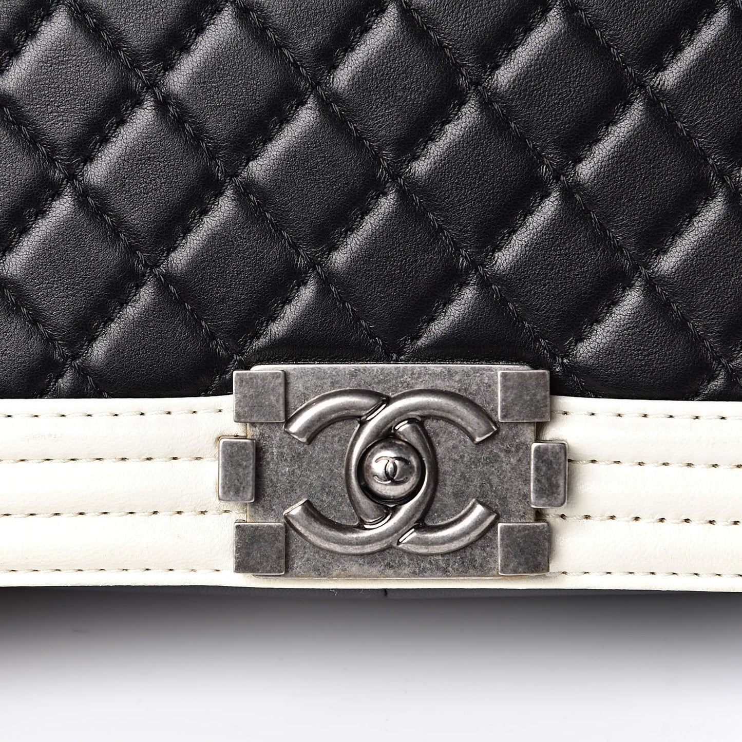 Lambskin Quilted Medium Boy Flap Black White