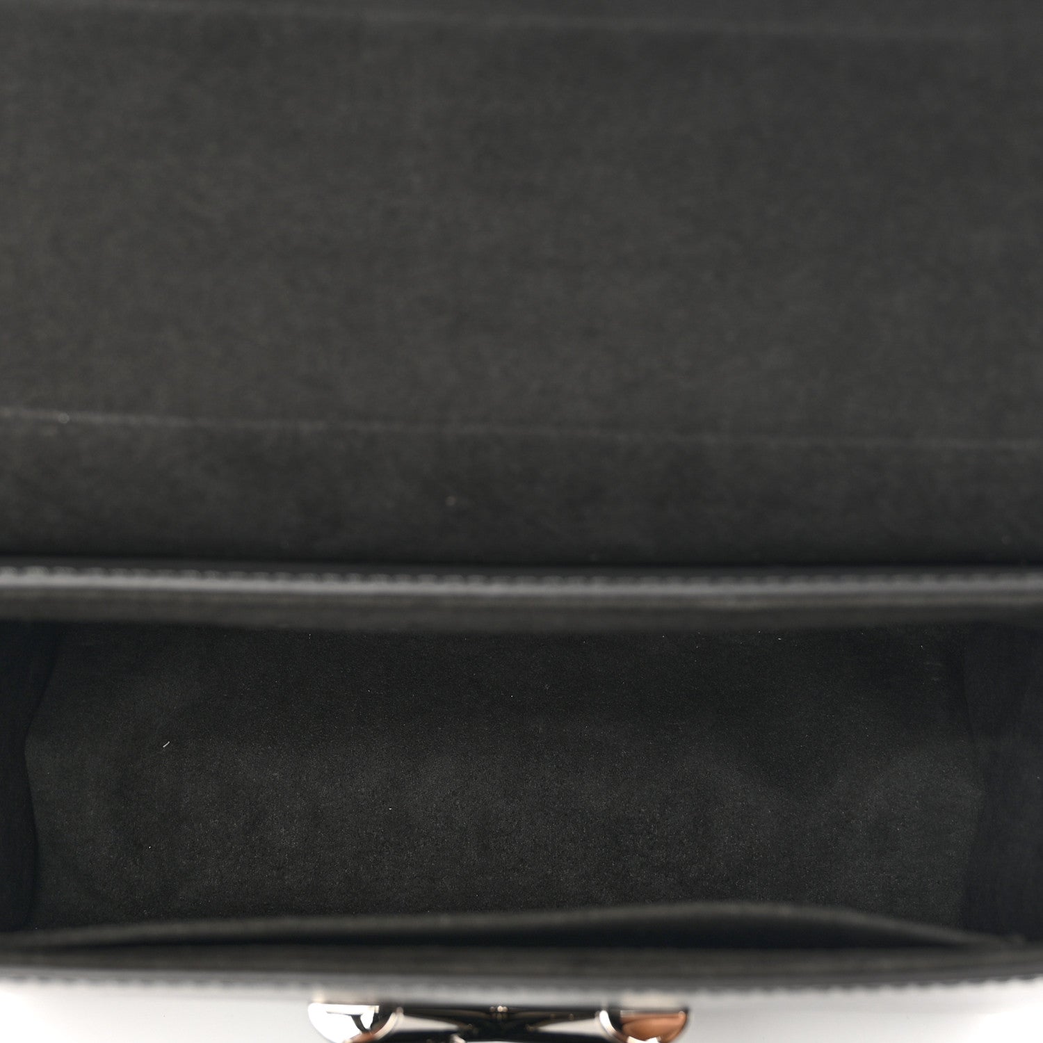 Louis Vuitton Epi Twist Shoulder Bag MM Etain 6 of 9