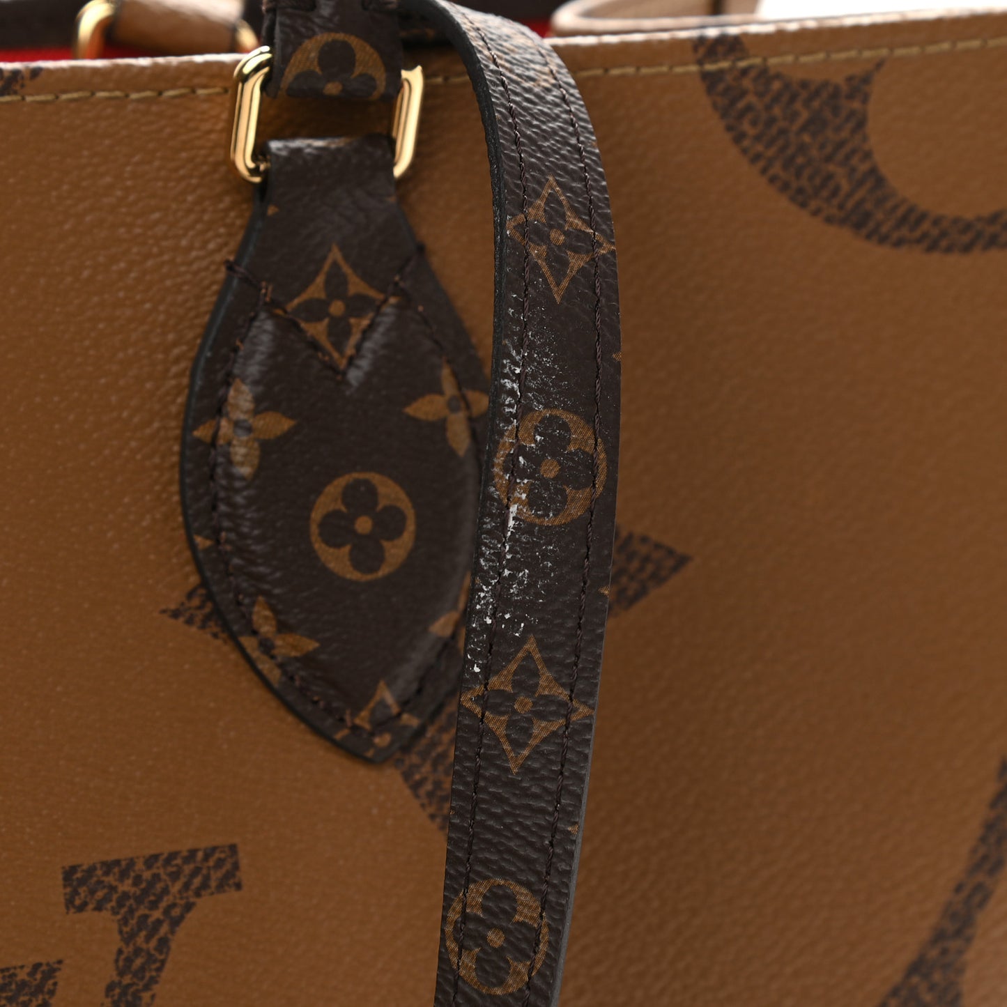 Reverse Monogram Giant Onthego MM