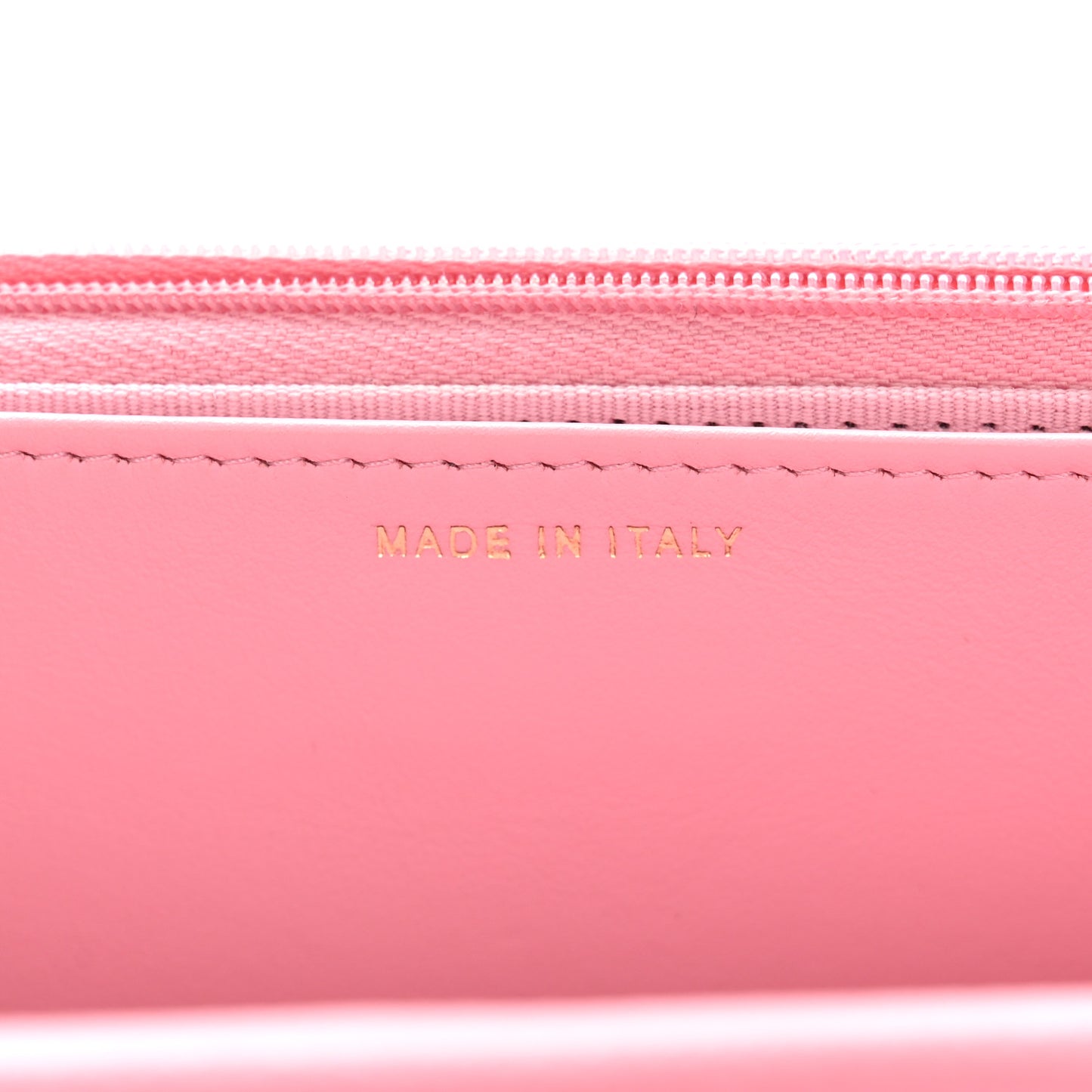 Caviar Quilted Multi Chain Wallet On Chain WOC Light Pink