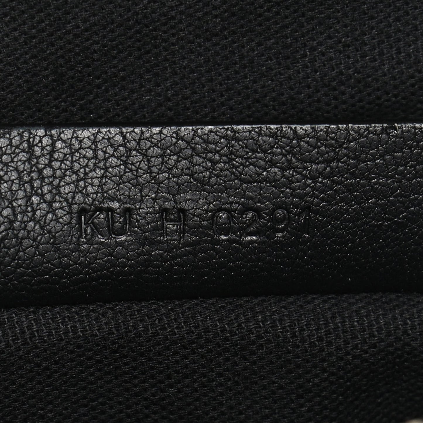 Sugar Goatskin Medium Antigona Black