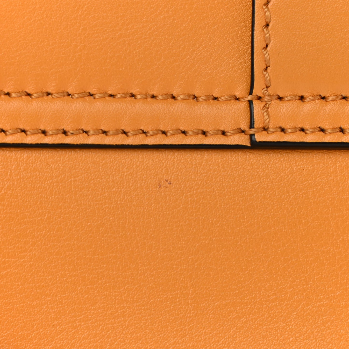 Vitello B-Rockstud Flap Mandarin Sorbet