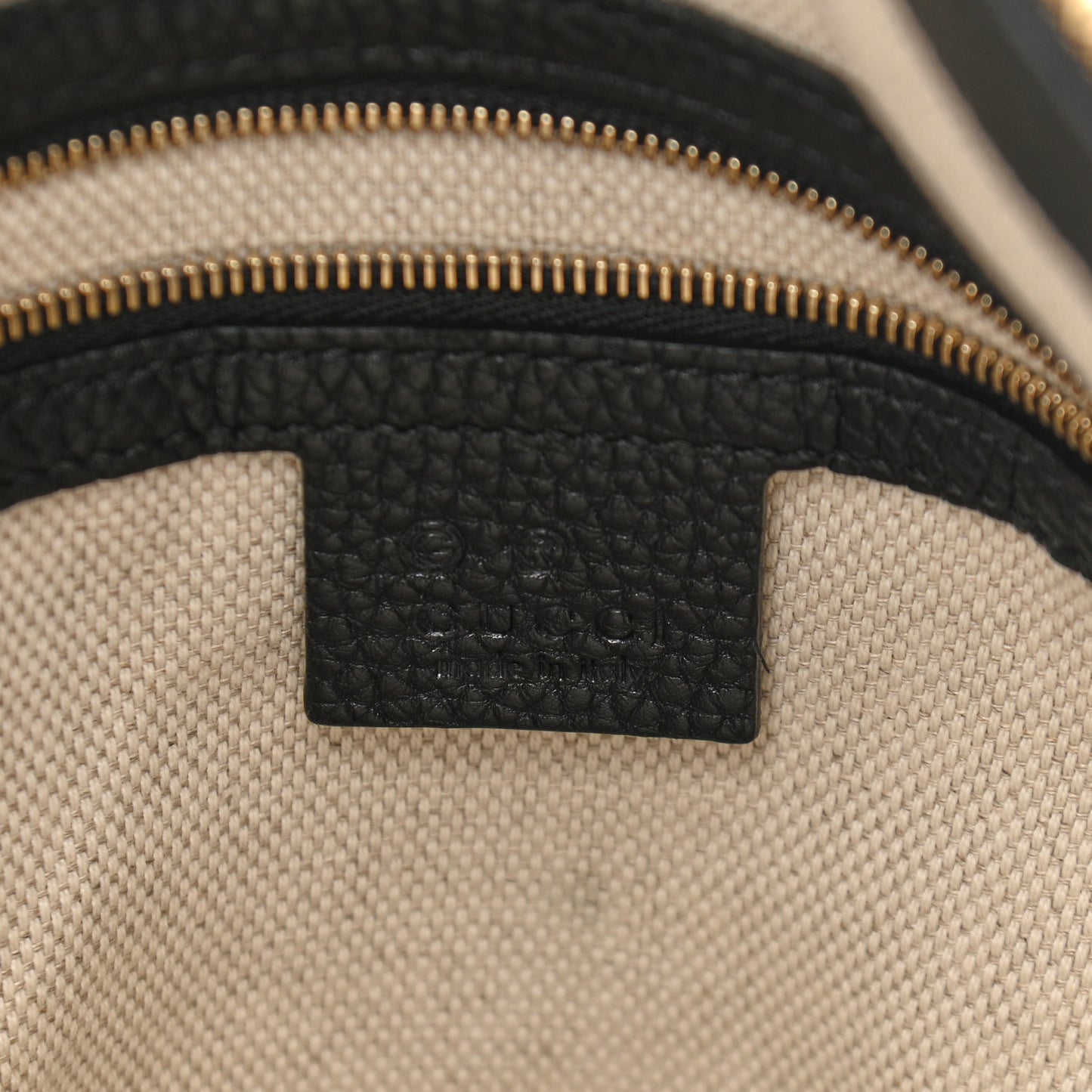 Pebbled Calfskin Large Soho Hobo Black