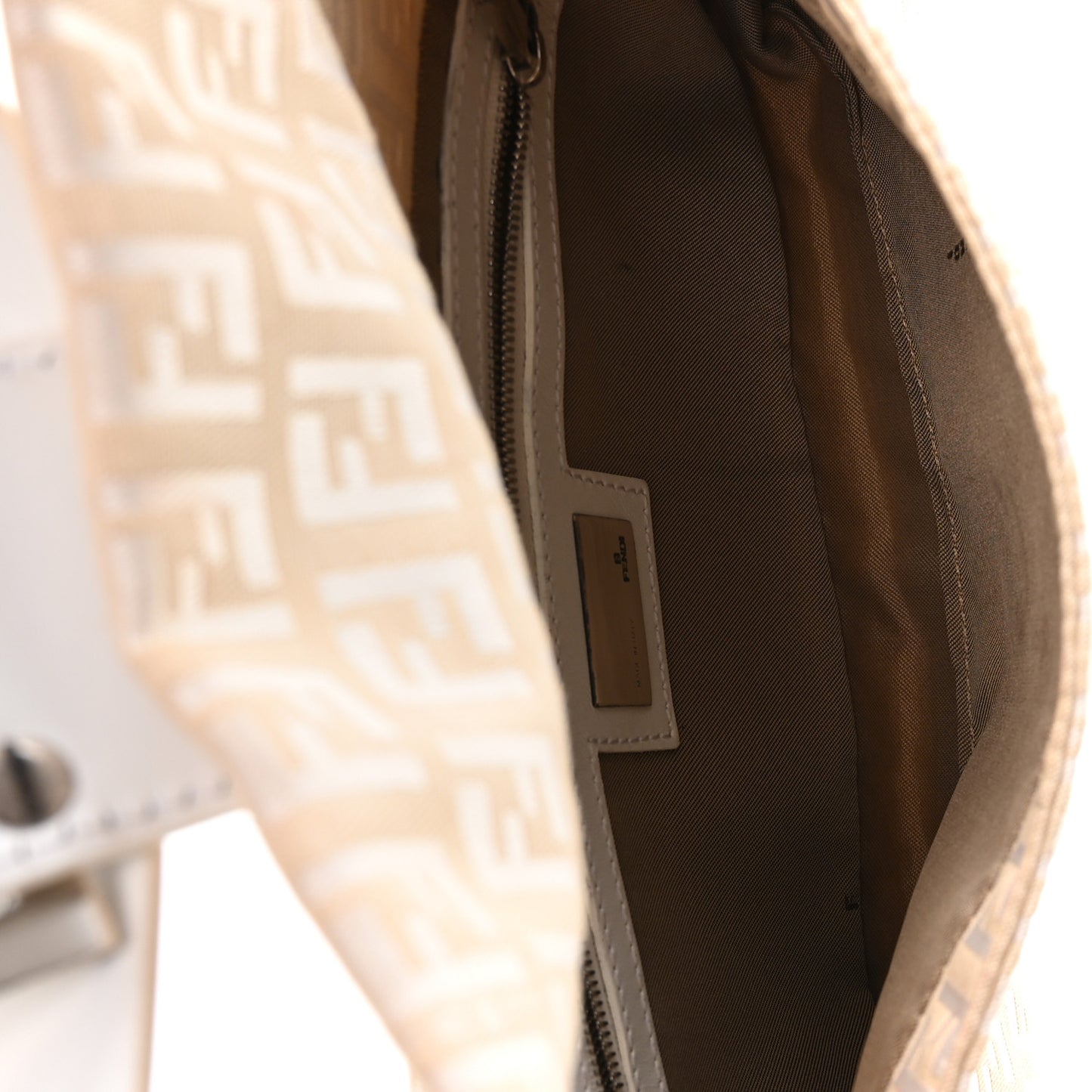 Zucchino Cuoio Mini Mama Baguette Beige White