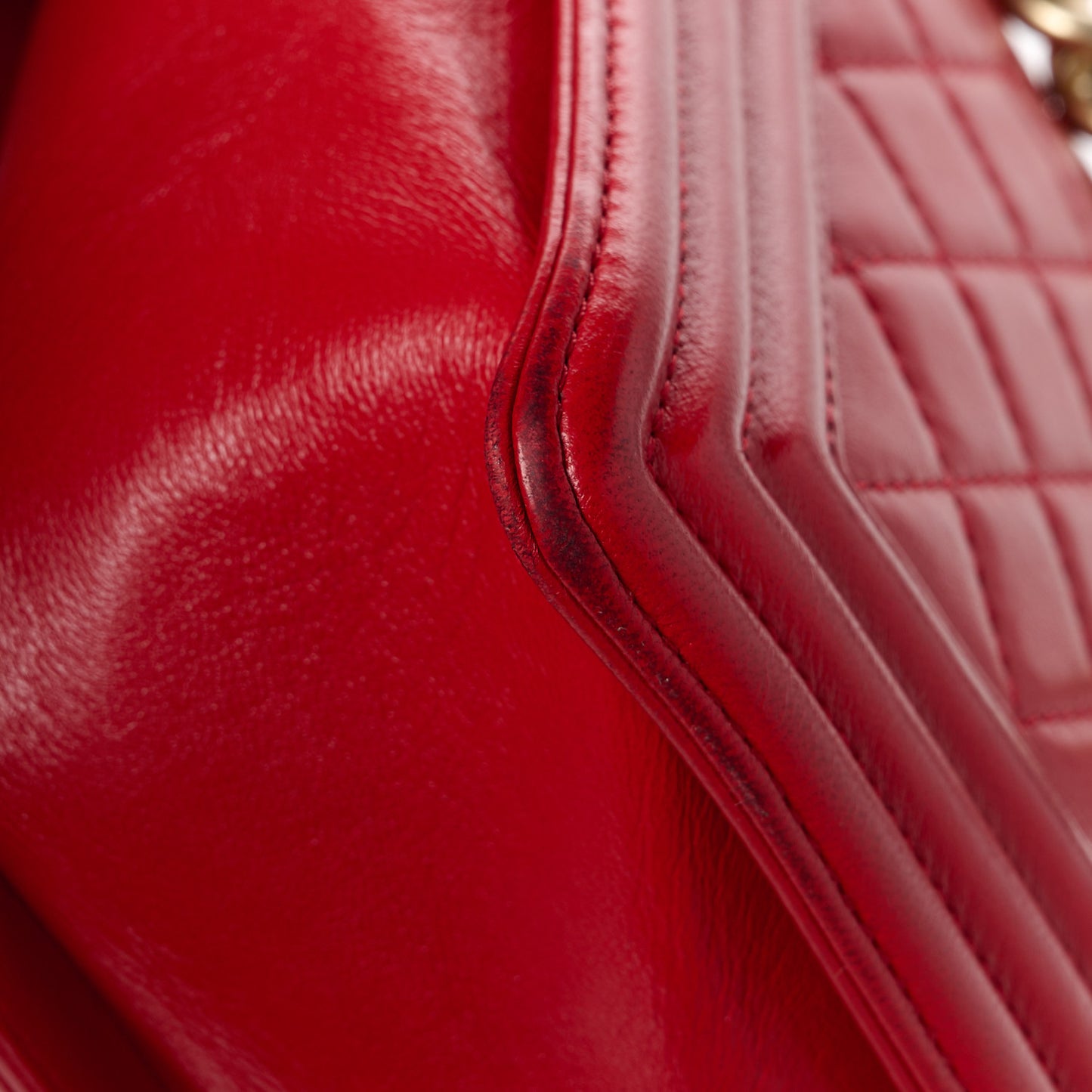 Lambskin Quilted New Medium Boy Flap Red