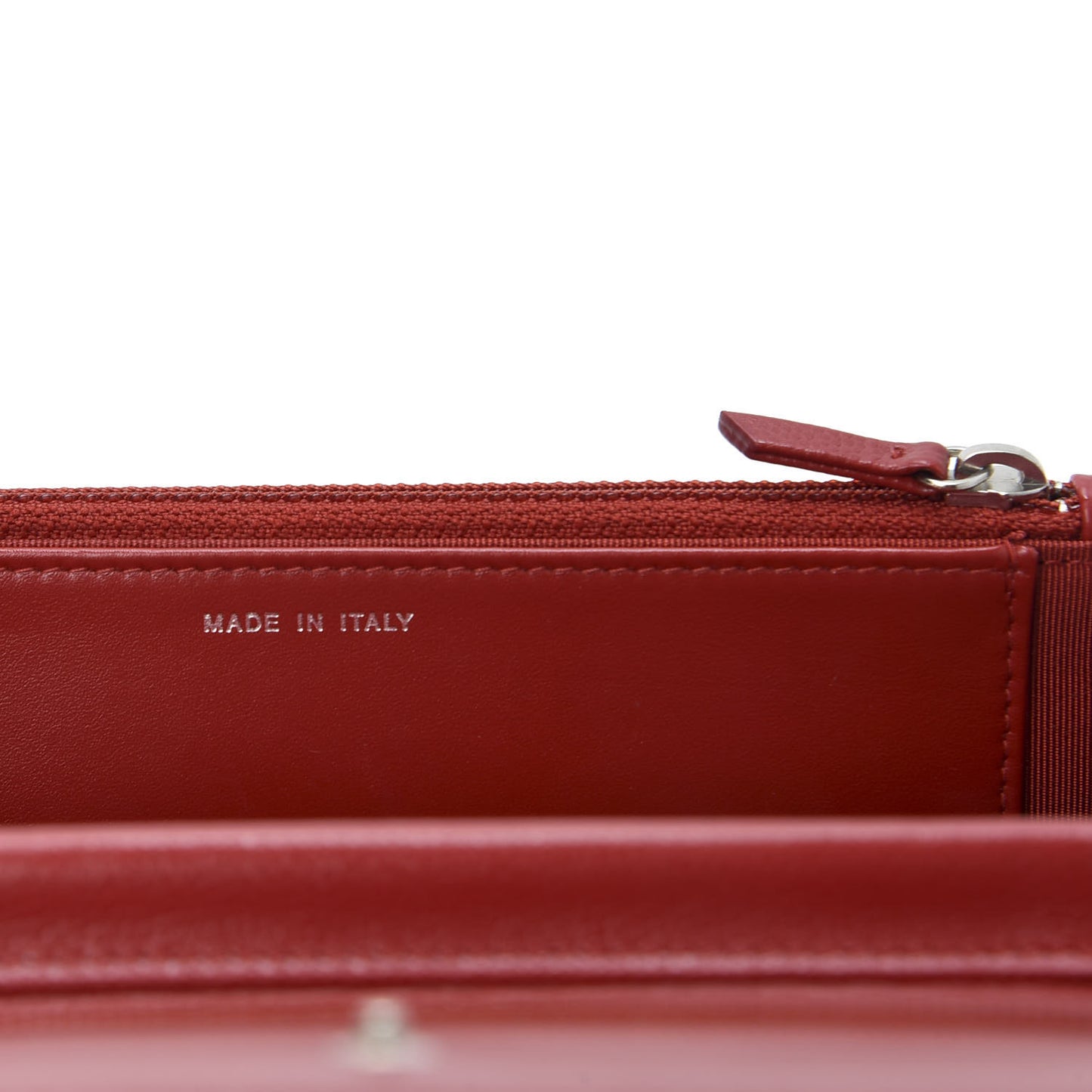 Caviar Chevron Quilted Wallet On Chain WOC Red