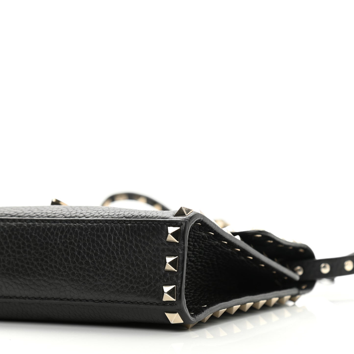Pebbled Calfskin Medium Rockstud Flip Lock Crossbody Bag Black