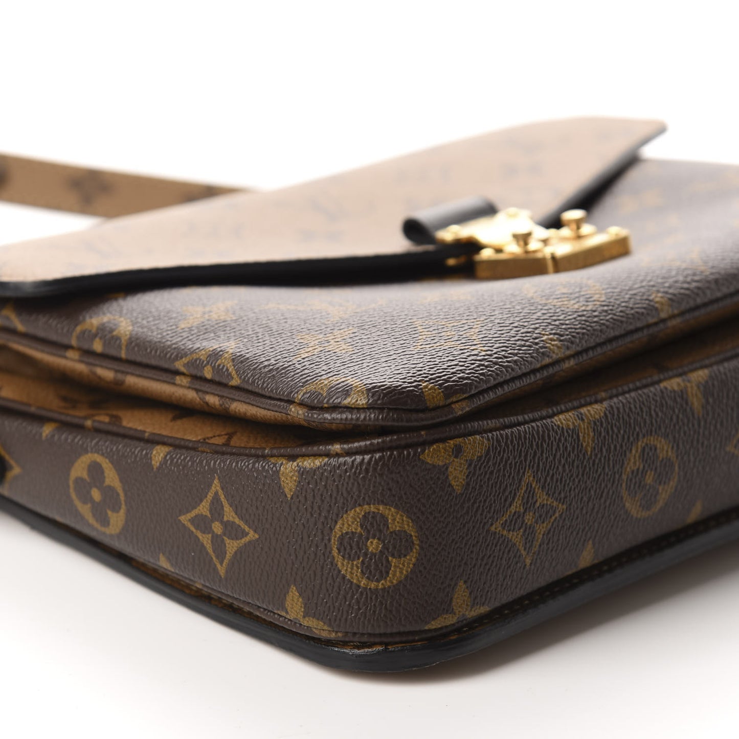 Reverse Monogram Pochette Metis