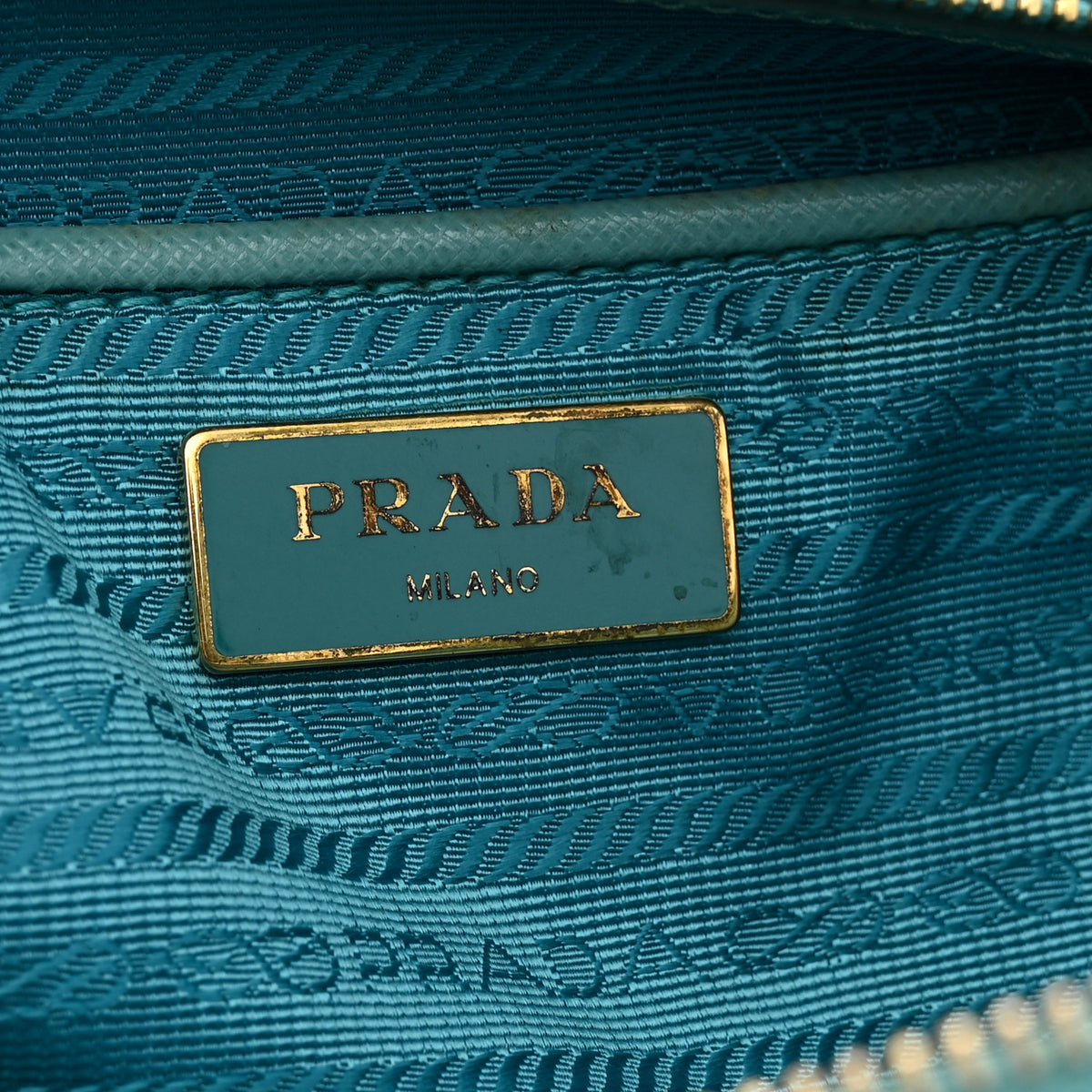 Saffiano Medium Galleria Double Zip Tote Anice