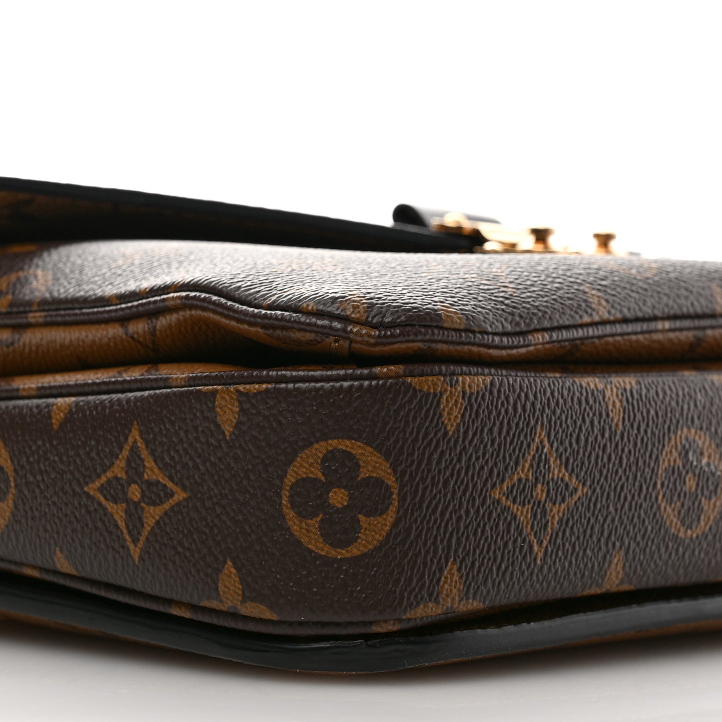 Reverse Monogram Pochette Metis