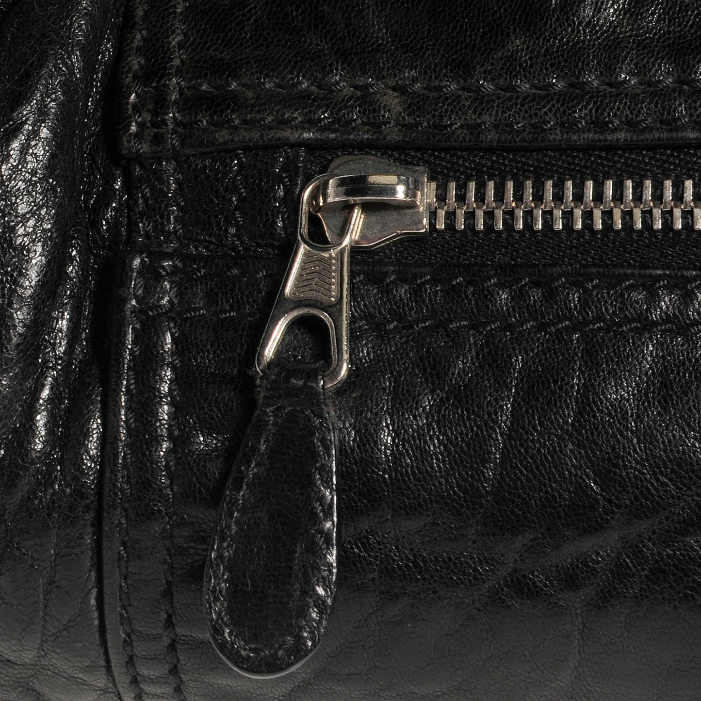 Agneau Whistle Tote Black