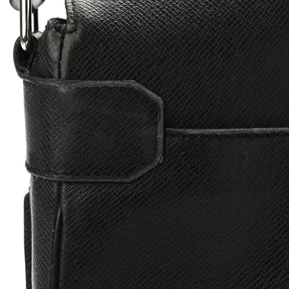 Louis Vuitton Taiga Roman PM Messenger Black 13 of 19