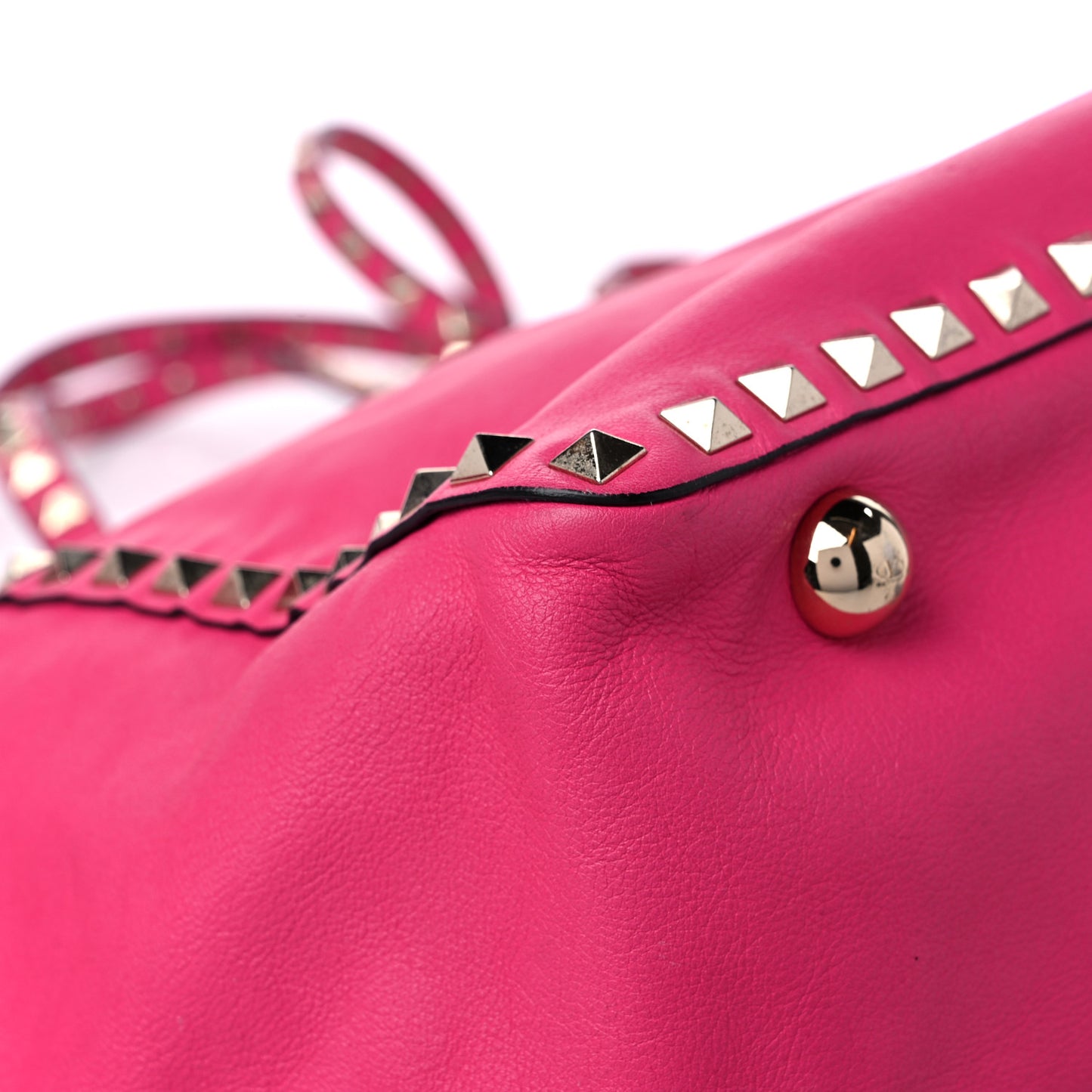 Vitello Medium Rockstud Tote Fuxia