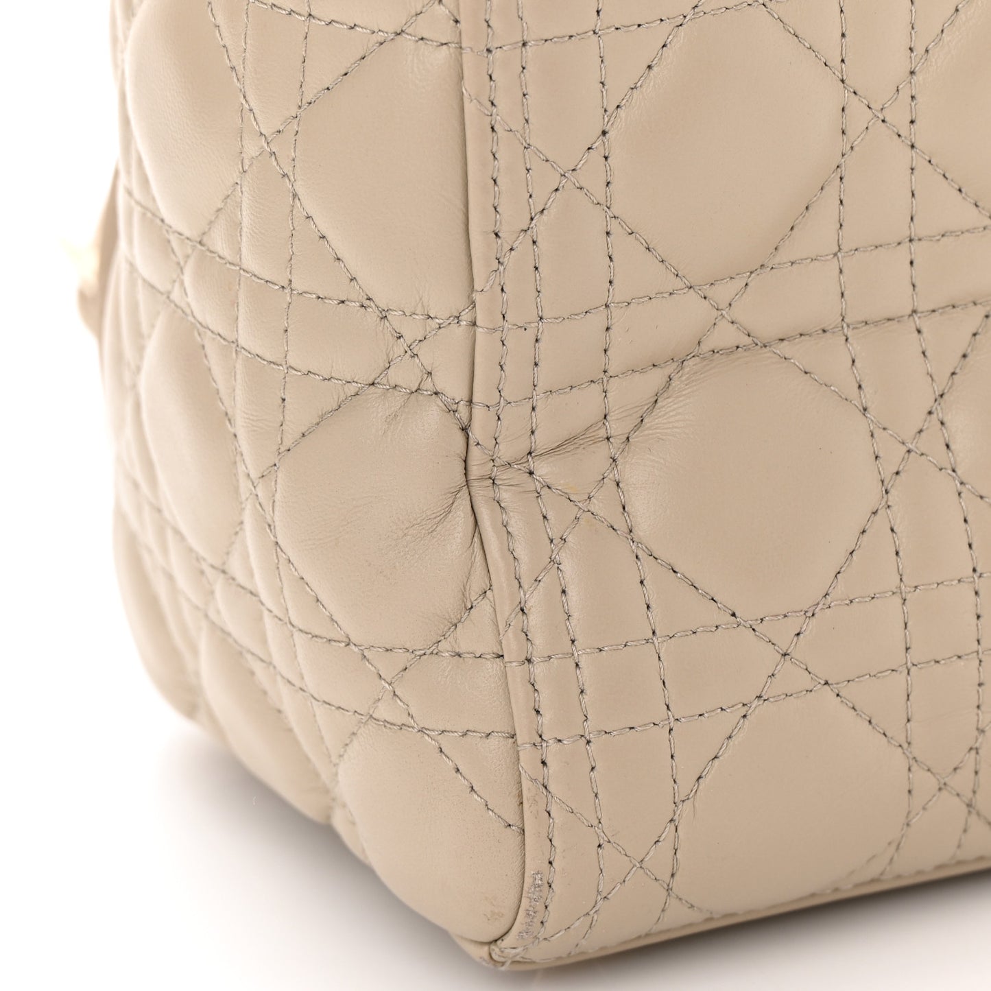 Lambskin Cannage Medium Lady Dior Beige