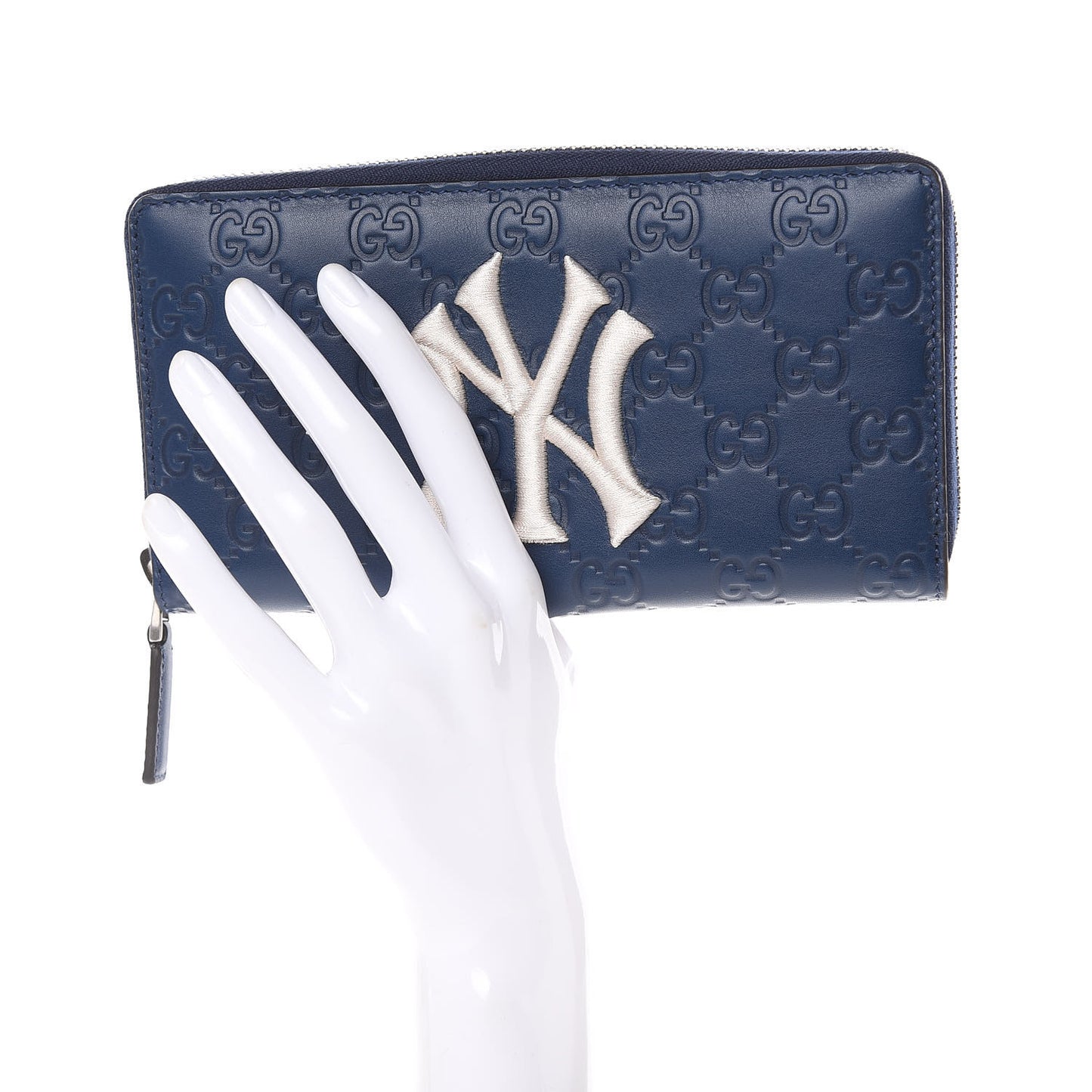 X MLB Guccissima Signature NY Yankees Embroidered Zip Around Wallet Royale Ivory