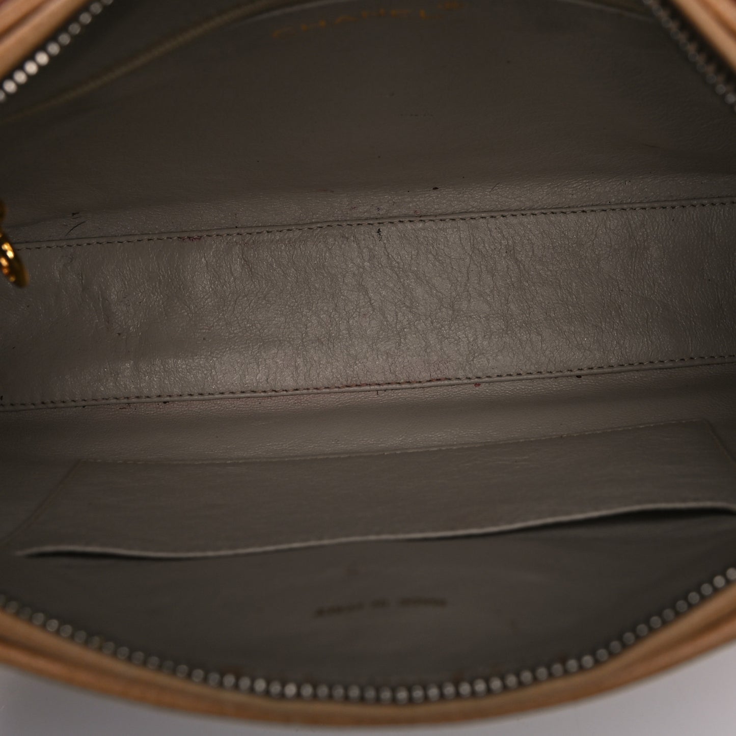 Caviar Quilted CC Camera Case Beige