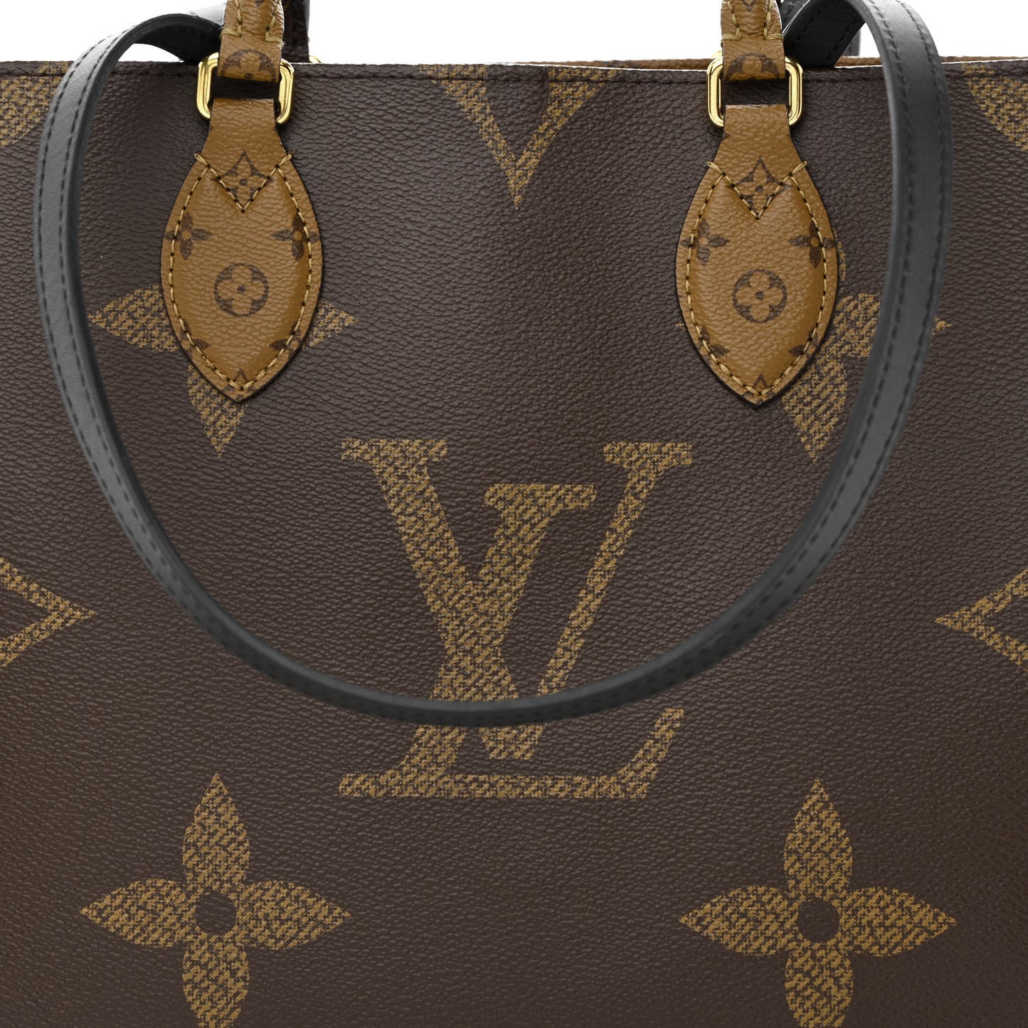 Reverse Monogram Giant Onthego MM
