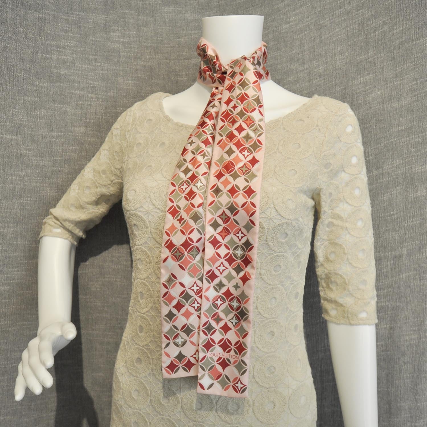 Louis Vuitton Silk Etoile Bandeau Pink 6 of 7