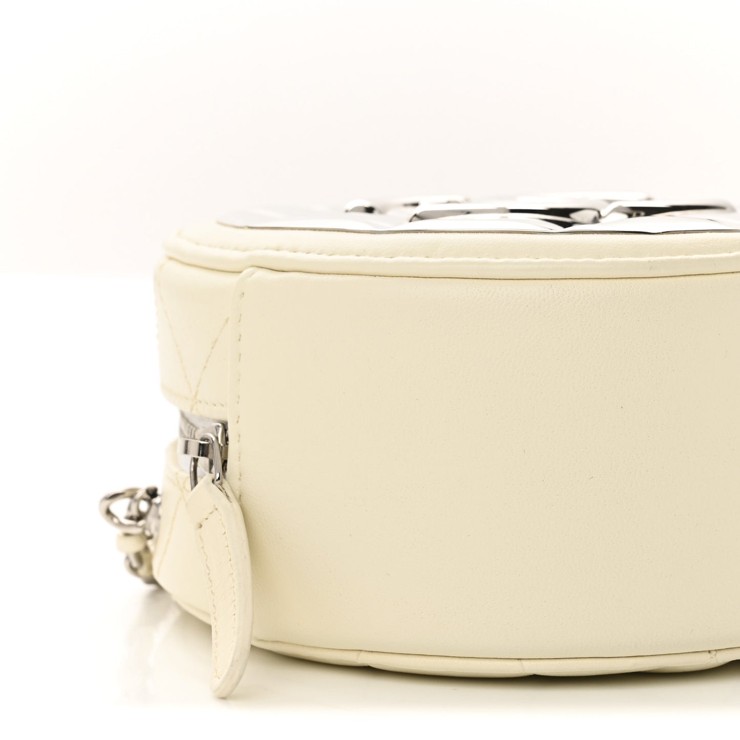 Lambskin Metal Quilted Round Clutch With Chain White Silver