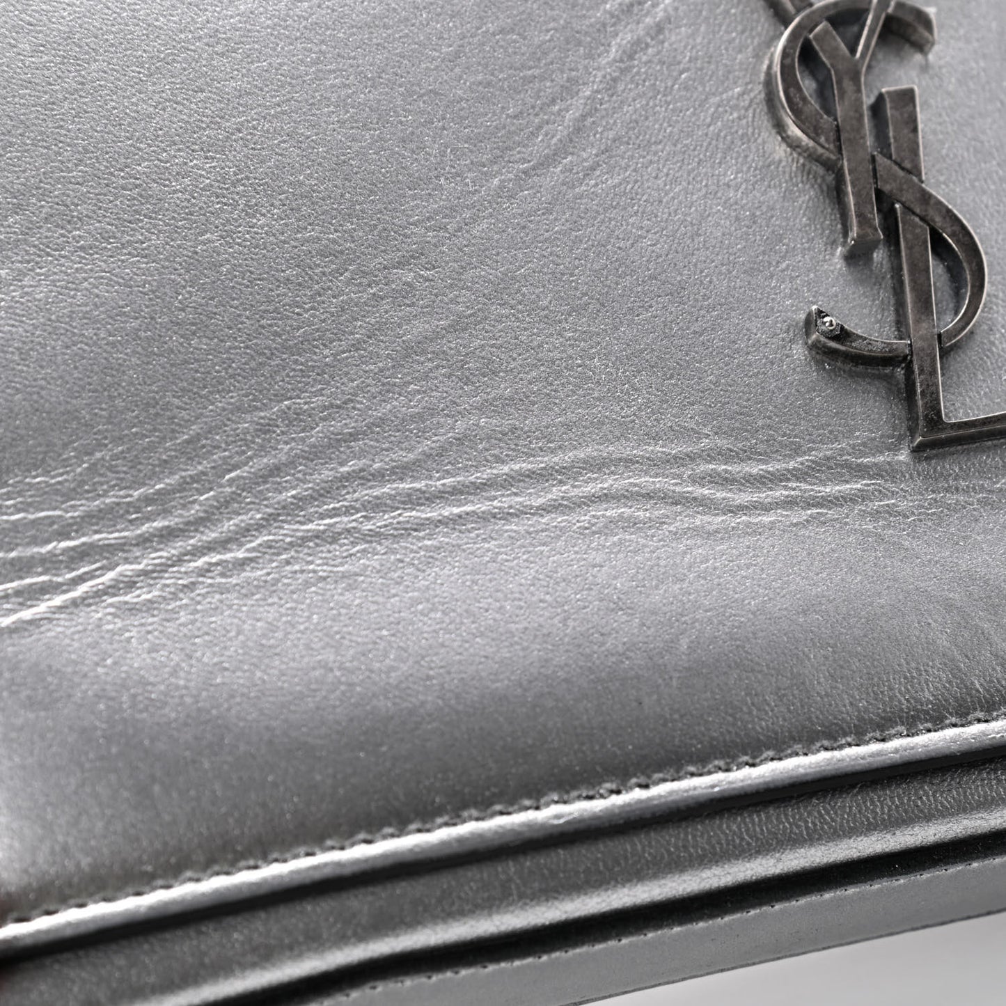 Metallic Calfskin Monogram Chain Wallet Argento
