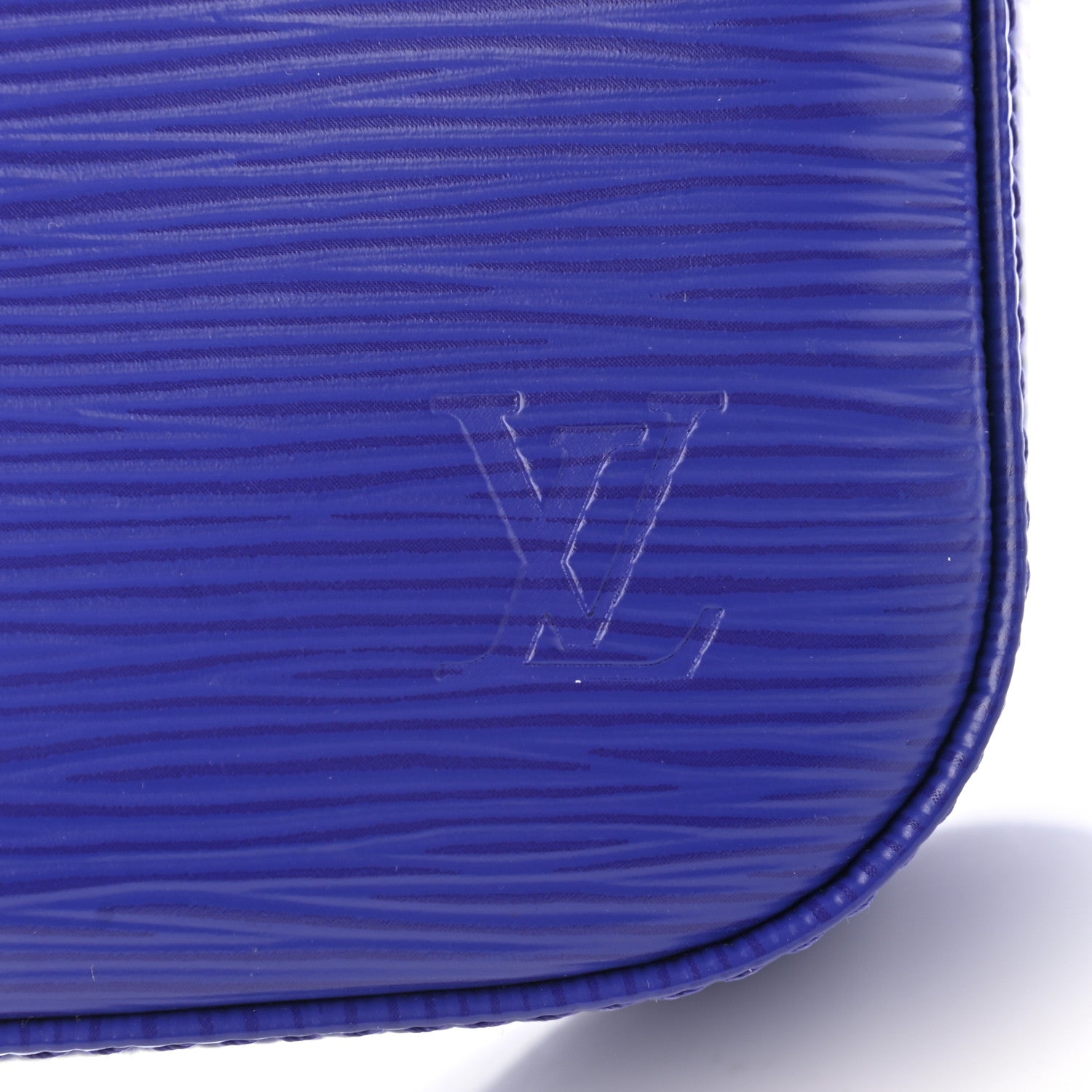Louis Vuitton Epi Pochette Accessories NM Figue 8 of 9