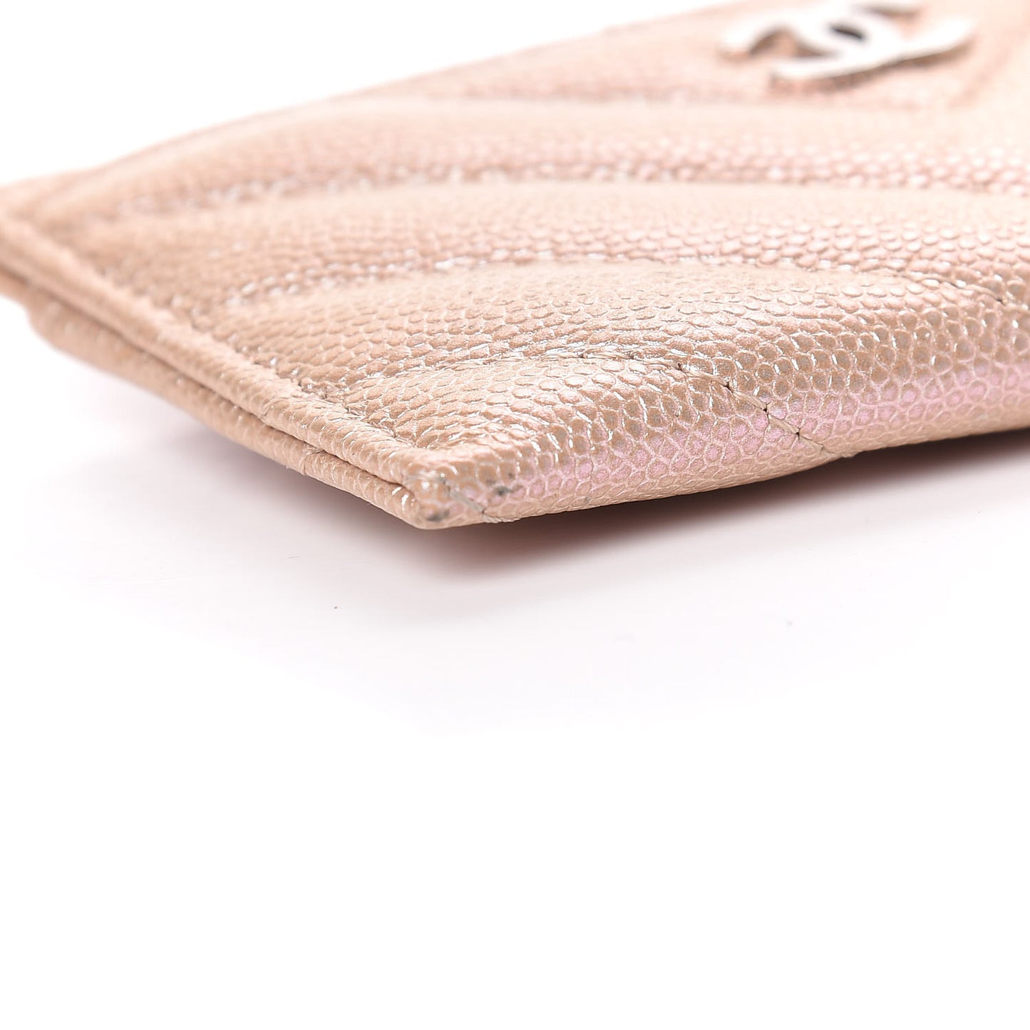 Iridescent Caviar Chevron Quilted Card Holder Beige