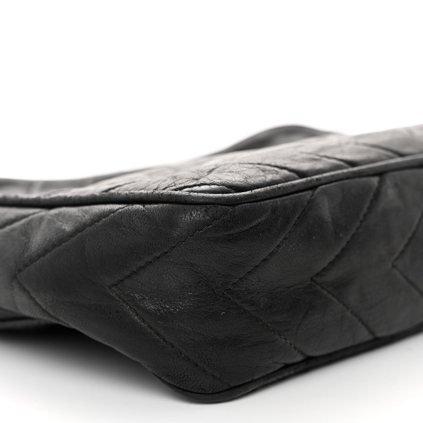 Lambskin Chevron Quilted Tassel Camera Case Black