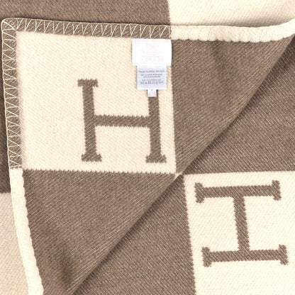 Hermes Wool Cashmere Avalon Baby Blanket Noisette Moyen White 3 of 3