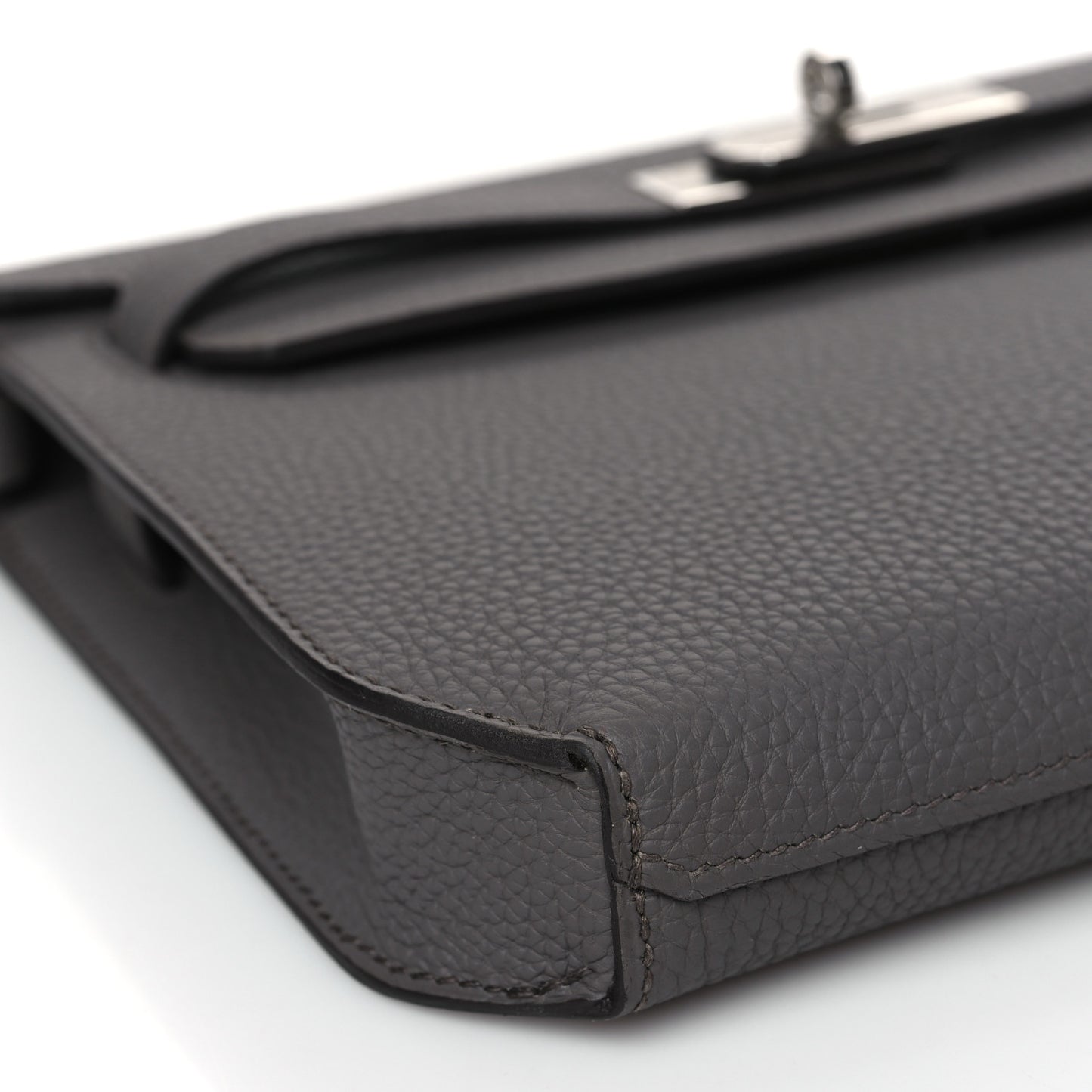 Togo Kelly Depeches 25 Pouch Etain