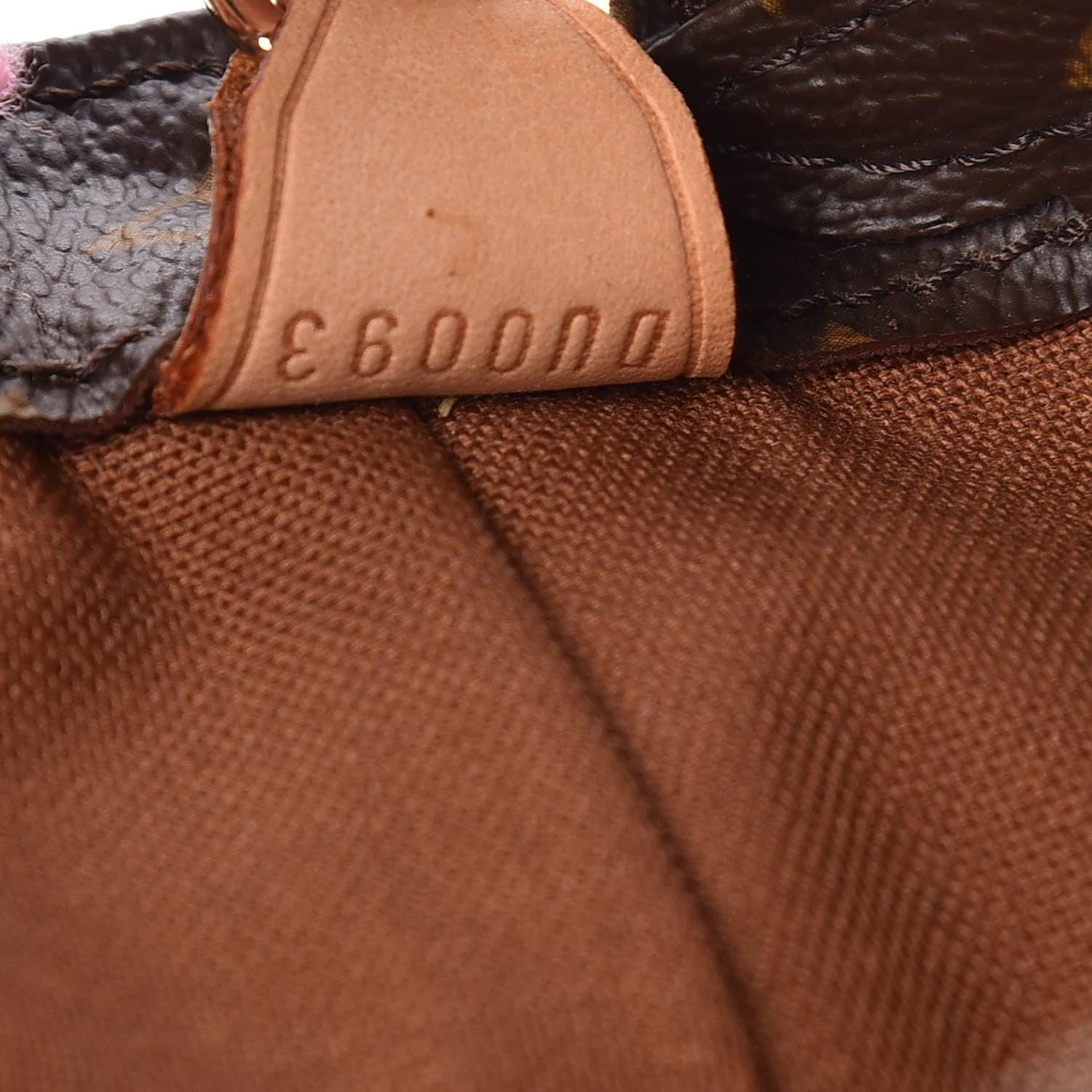 Louis Vuitton Monogram Cabas Mezzo 9 of 18
