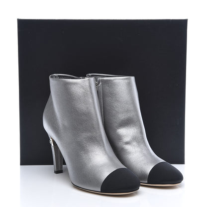 Chanel Lambskin Grosgrain Cap Toe CC Short Ankle Boots 39.5 Silver Black 9 of 9
