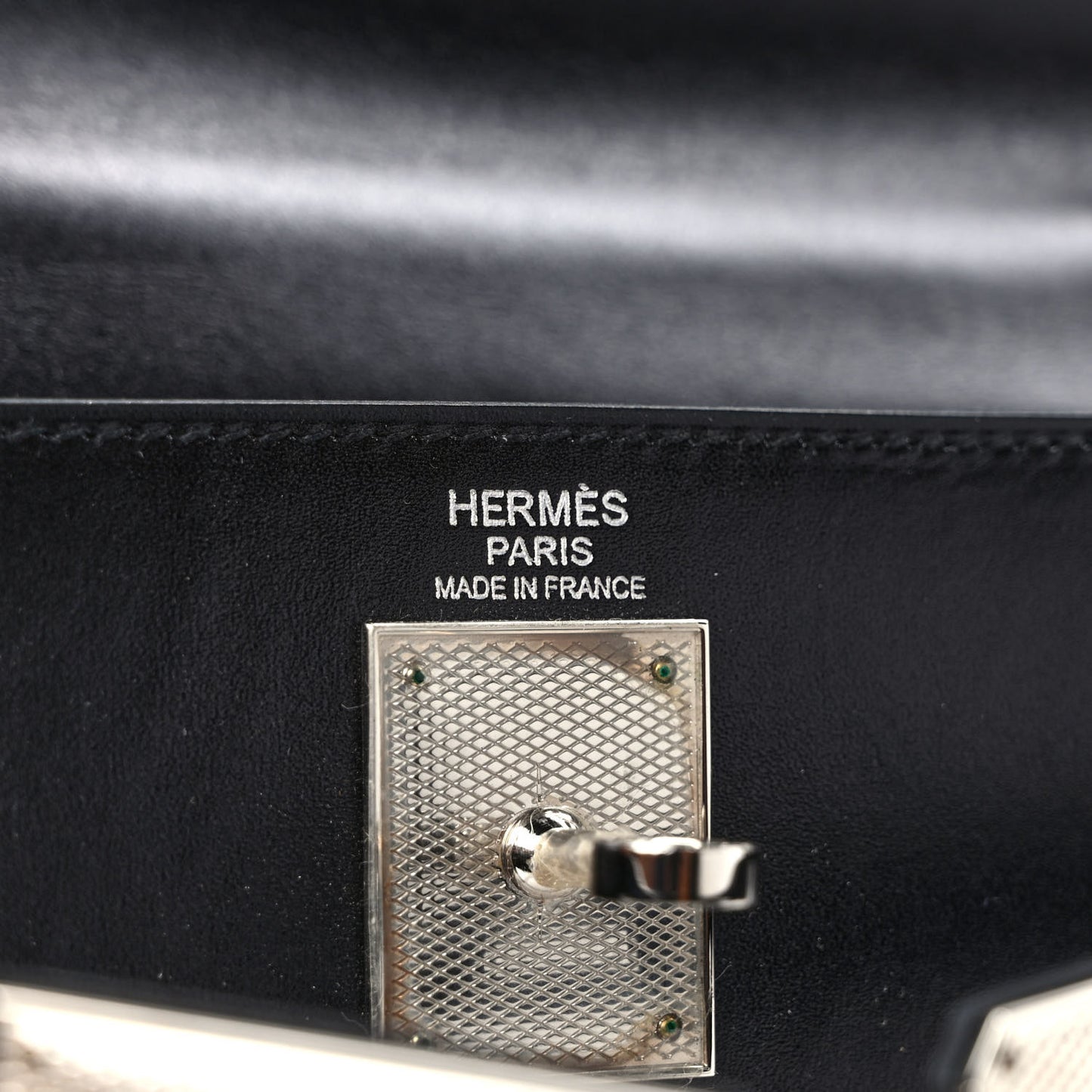 Chamonix Kelly Sellier Guilloche 32 Black