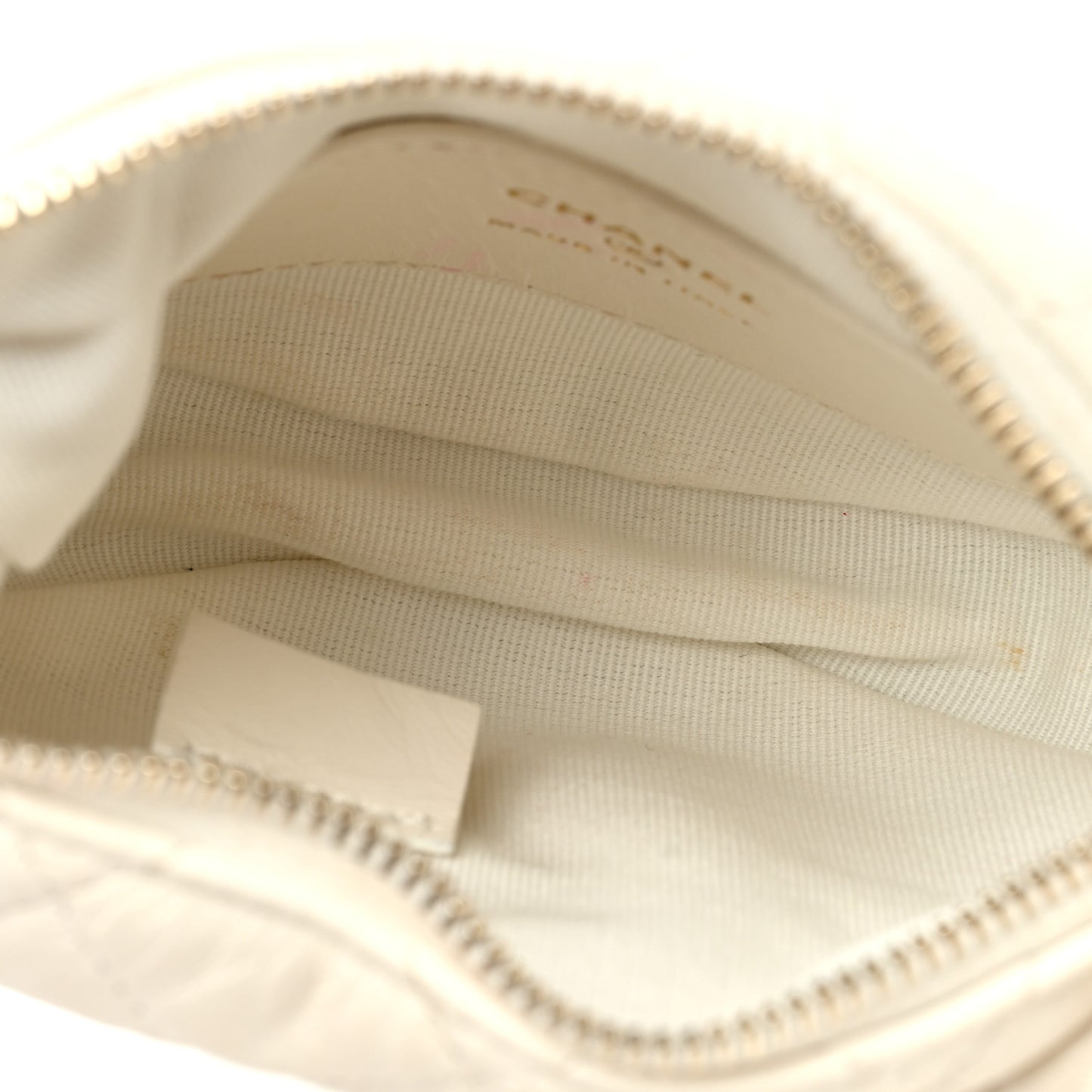 Lambskin Quilted Chain Around Pouch White