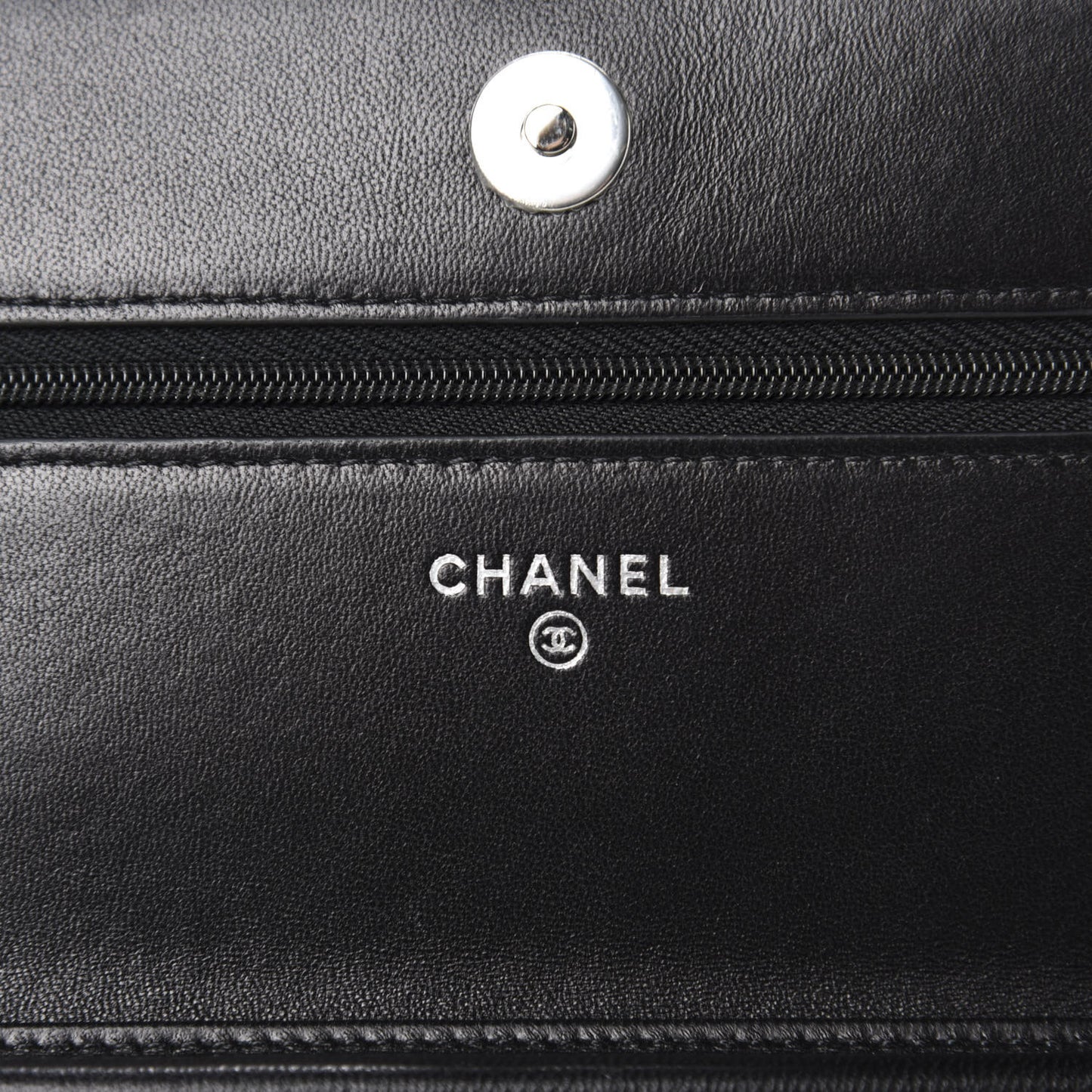 Lambskin Quilted Wallet On Chain WOC Black