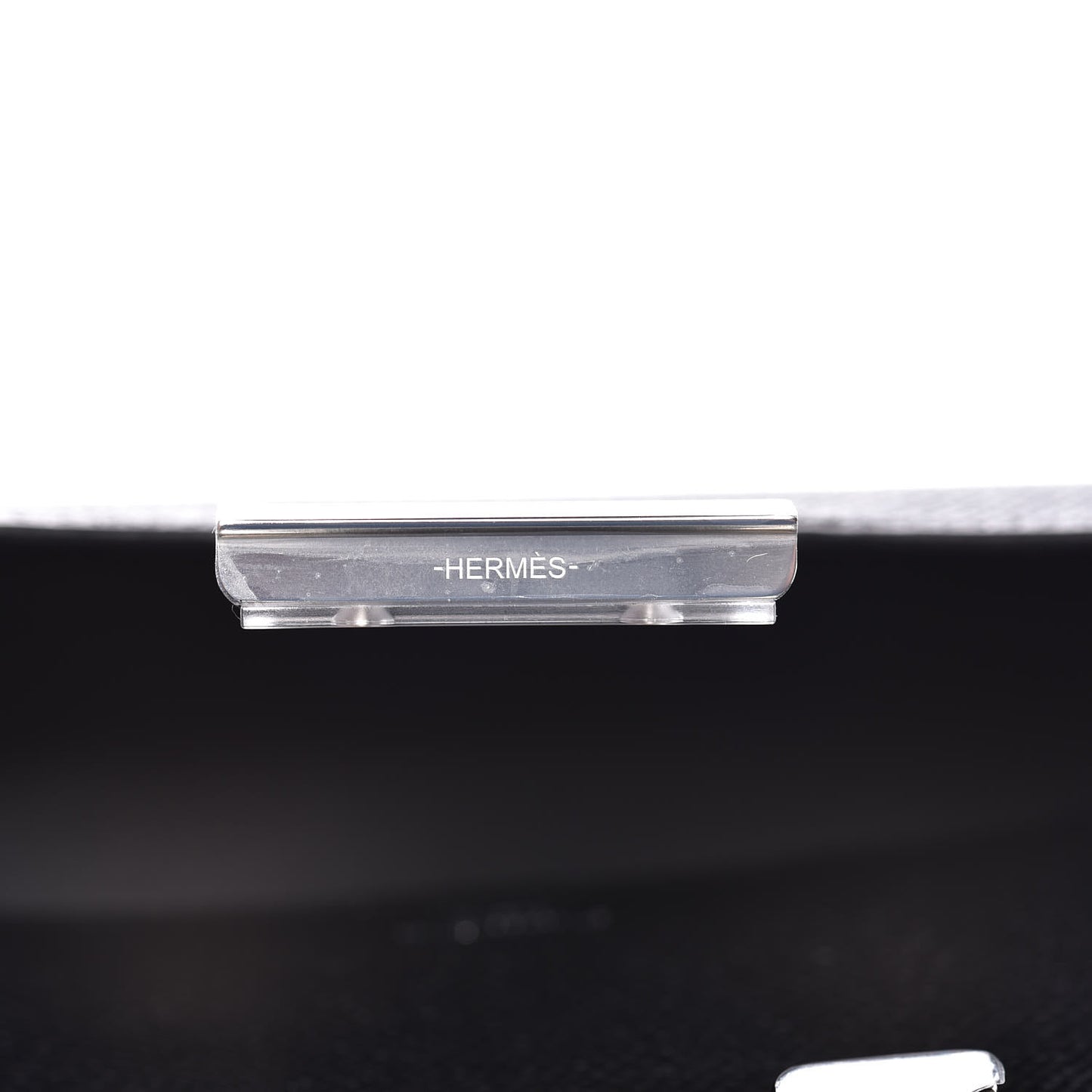 Epsom Constance 18 Black