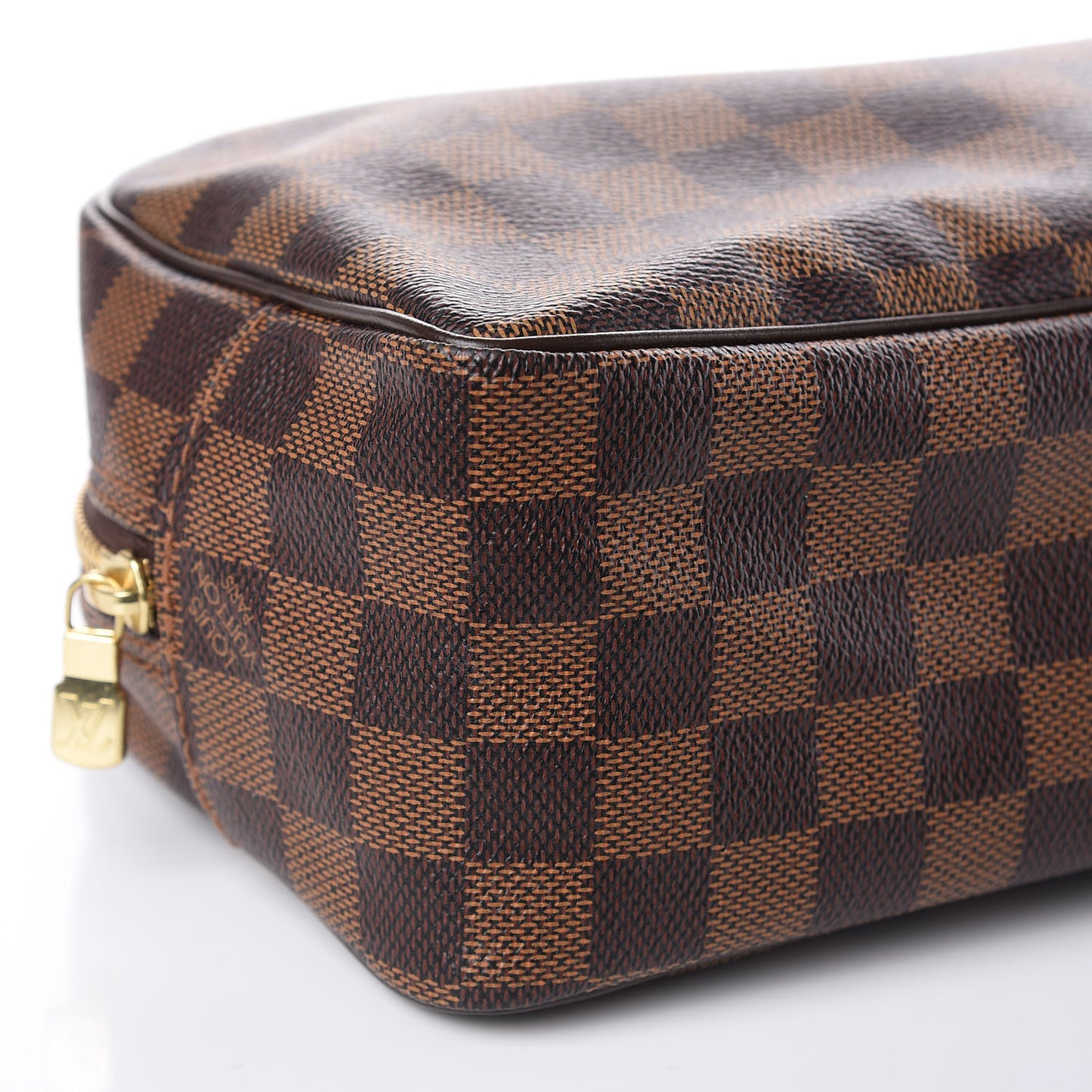 Damier Ebene Toiletry Bag 25