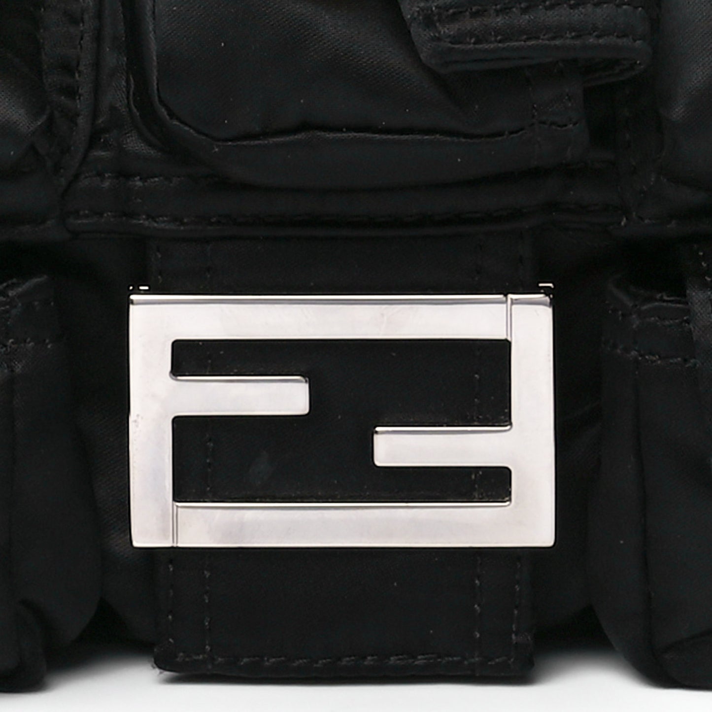 Econyl Cuoio Romano Multipocket Baguette Black