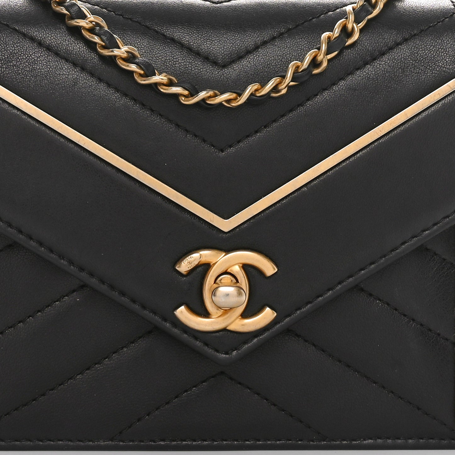 Lambskin Reversed Chevron Quilted Flap Black