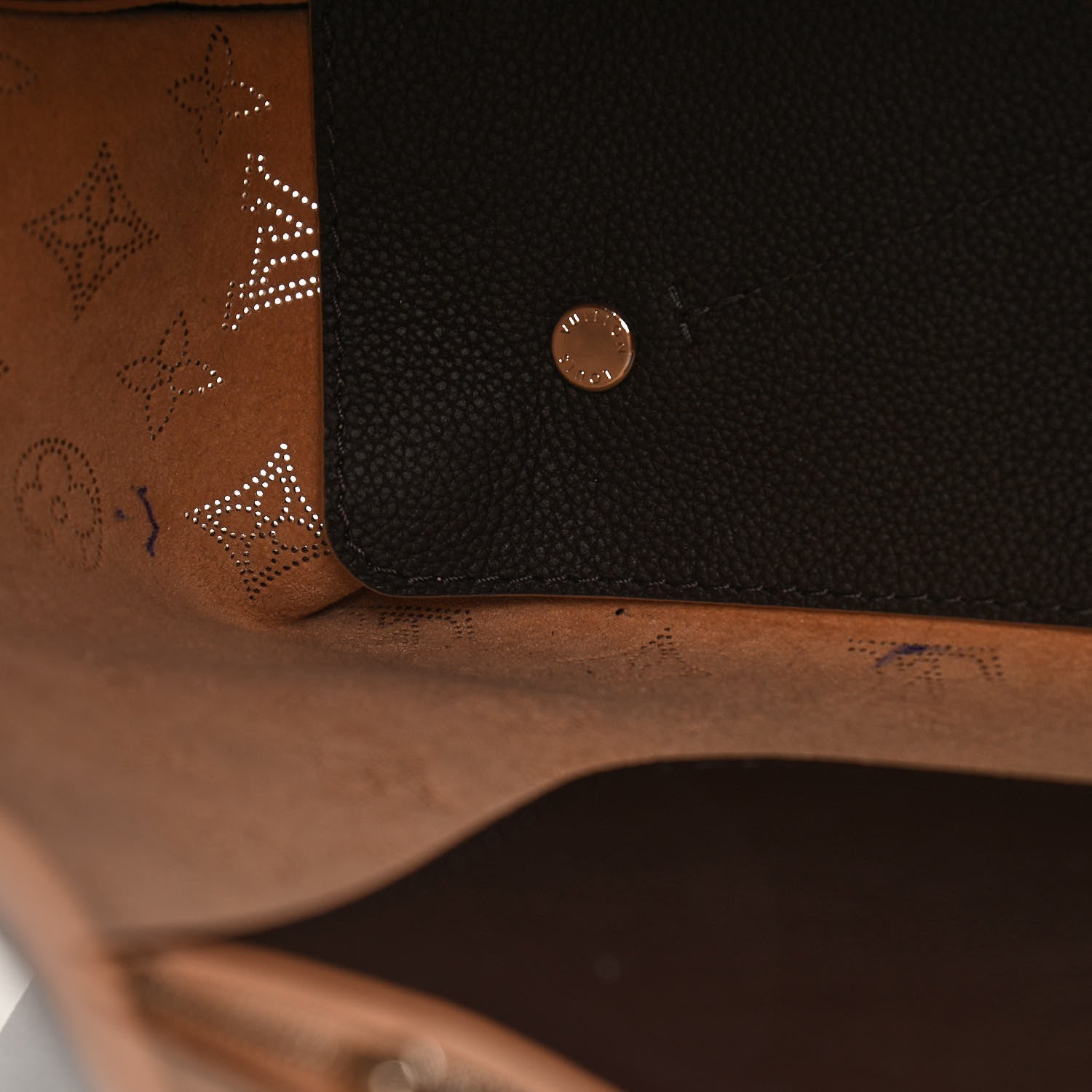 Louis Vuitton Mahina Carmel Hobo Chocolate 9 of 9