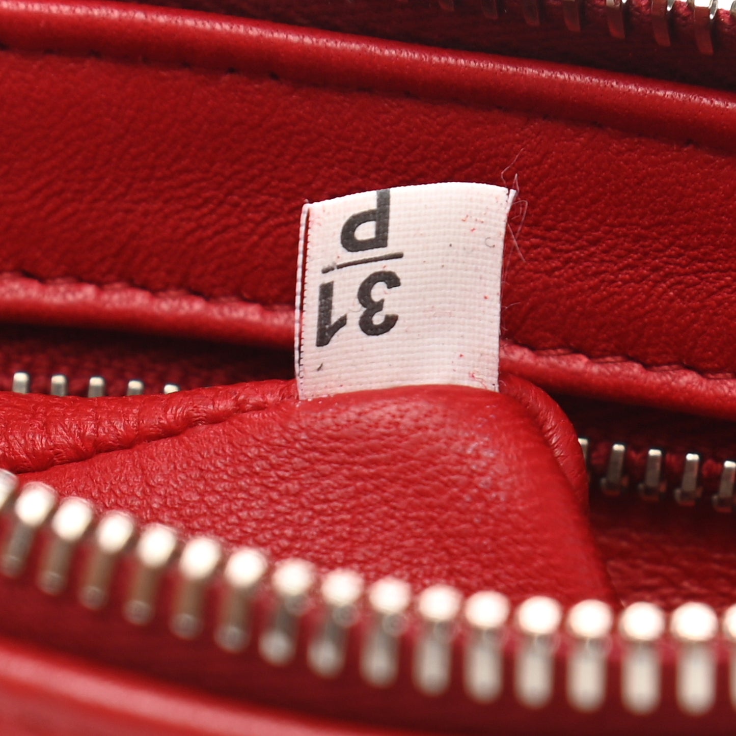 Vitello Vintage Studded Pouch Wristlet Fuoco