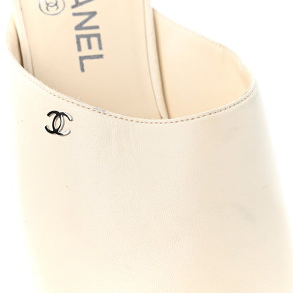 Chanel Lambskin Grosgrain Cap Toe CC Mules 39.5 White Black 12 of 13