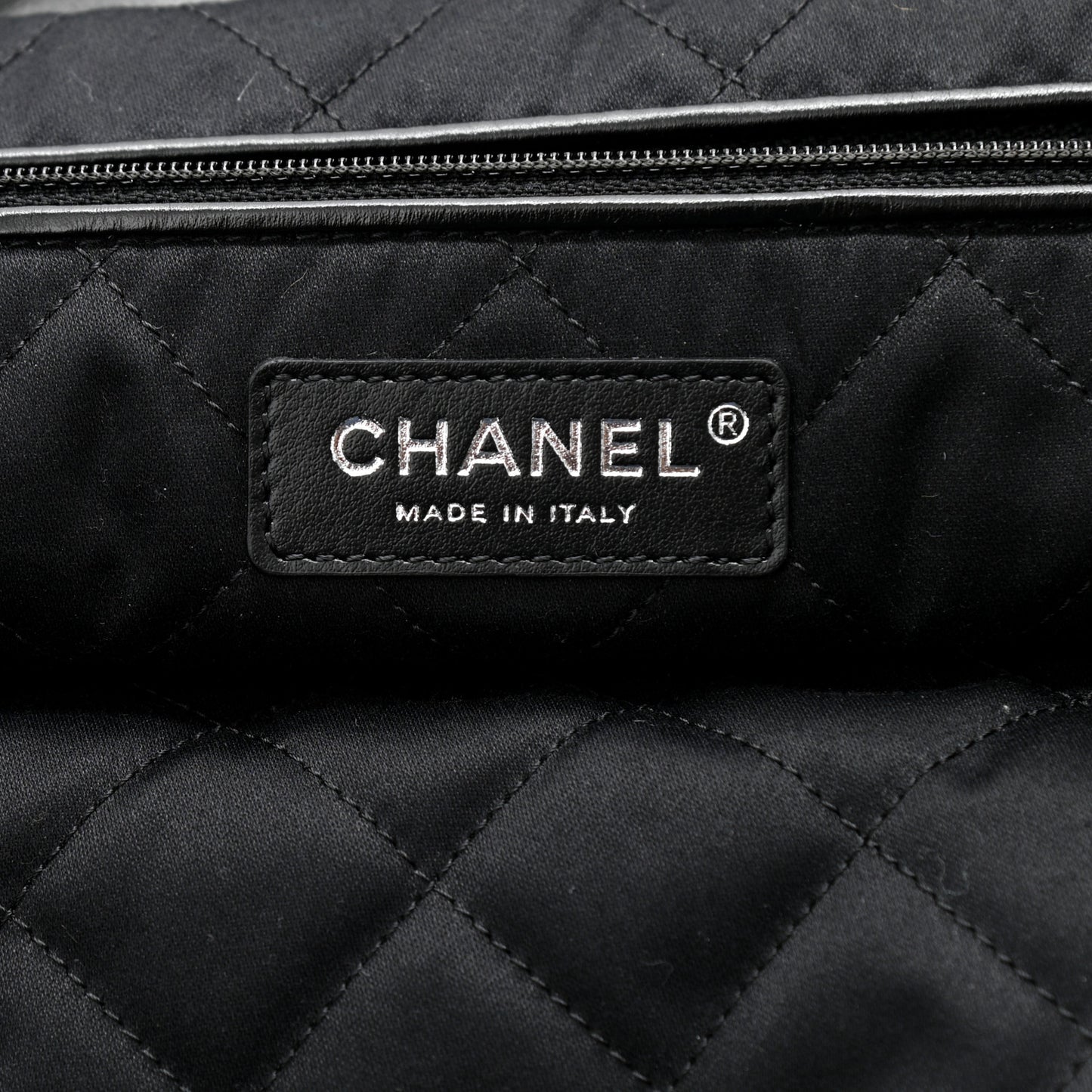 Shiny Calfskin Quilted Large Chanel 22 So Black