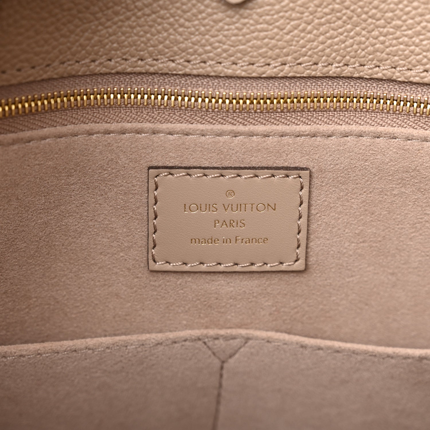 Louis Vuitton Empreinte Monogram Giant Onthego MM Tourterelle 6 of 9