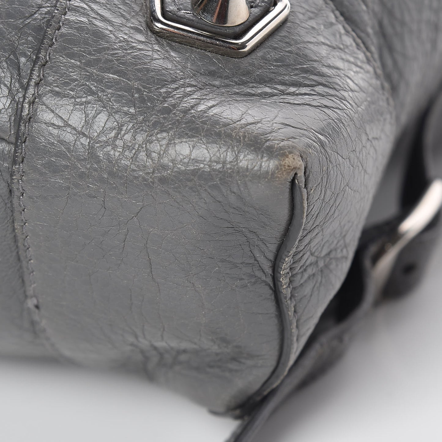 Agneau Silver Metallic Edge Hardware Backpack Gris Cendre
