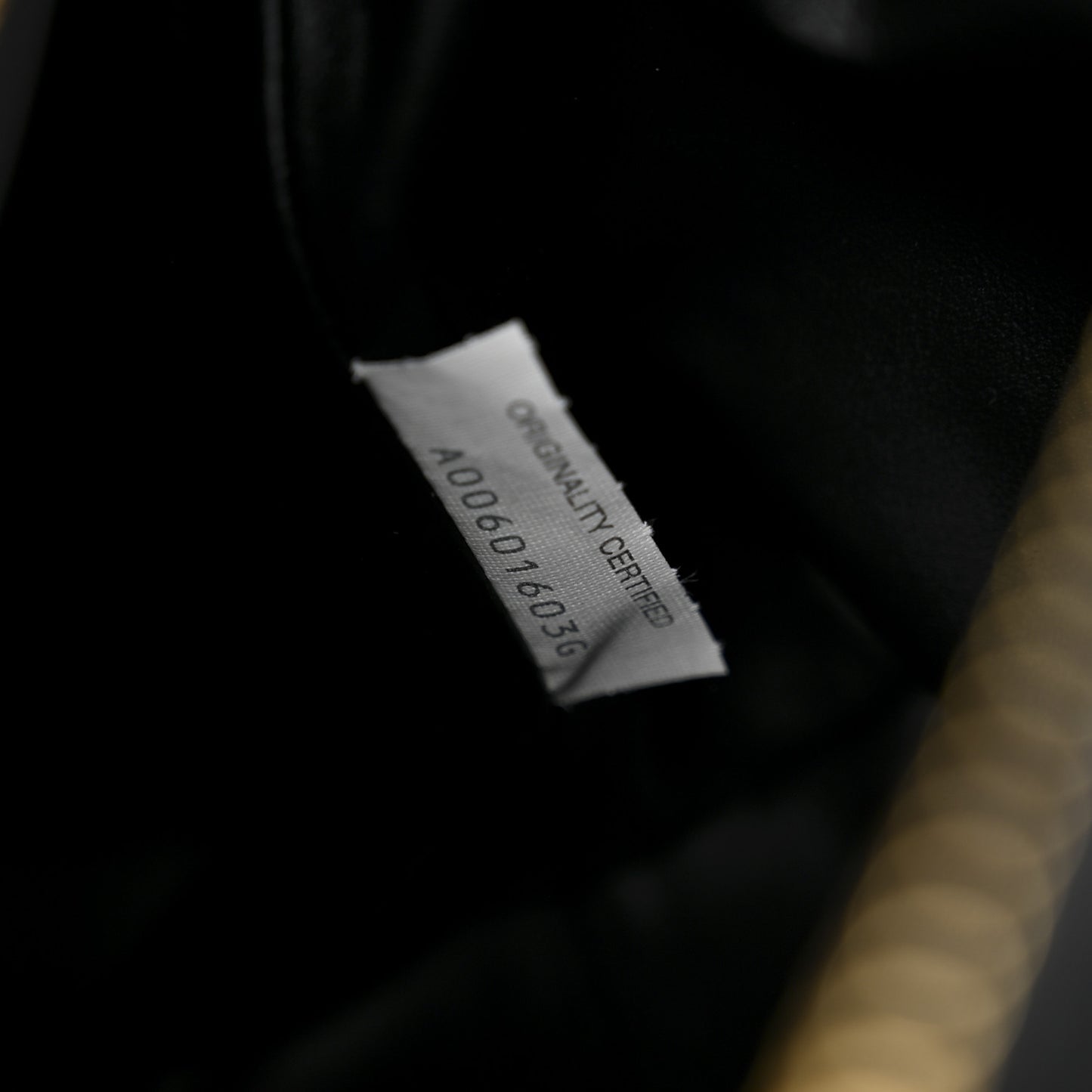 Calfskin Nappa Intrecciato Candy Wallace Black